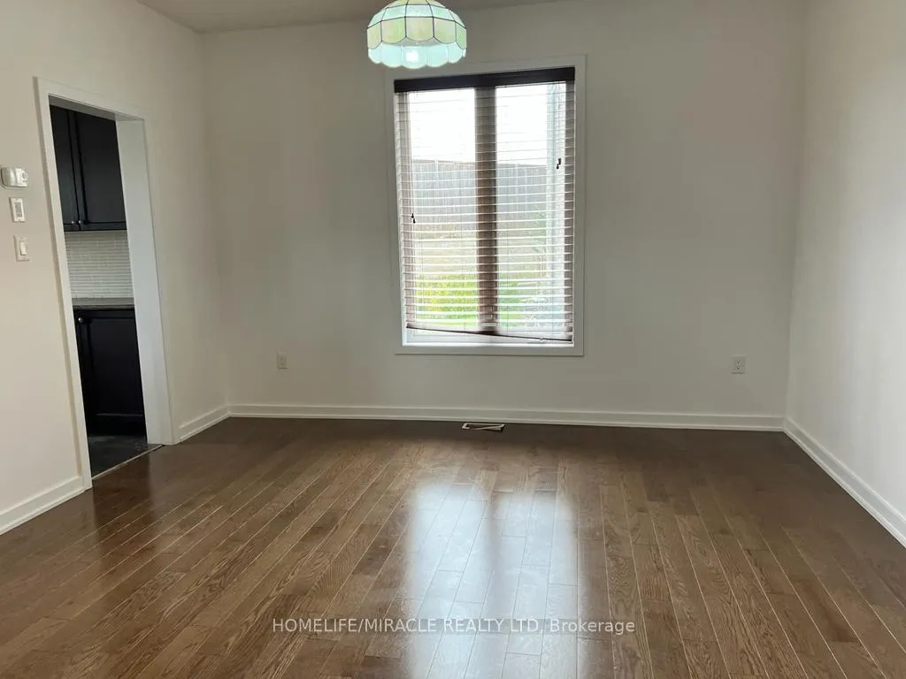 Photo 13 of 226 Crafter Crescent, Hamilton, Stoney Creek Mountain — HOMEH