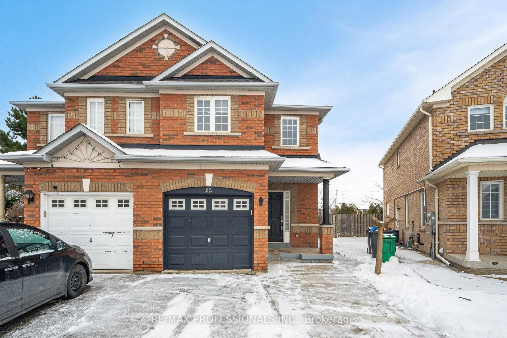 Front of 25 Cosenza Court