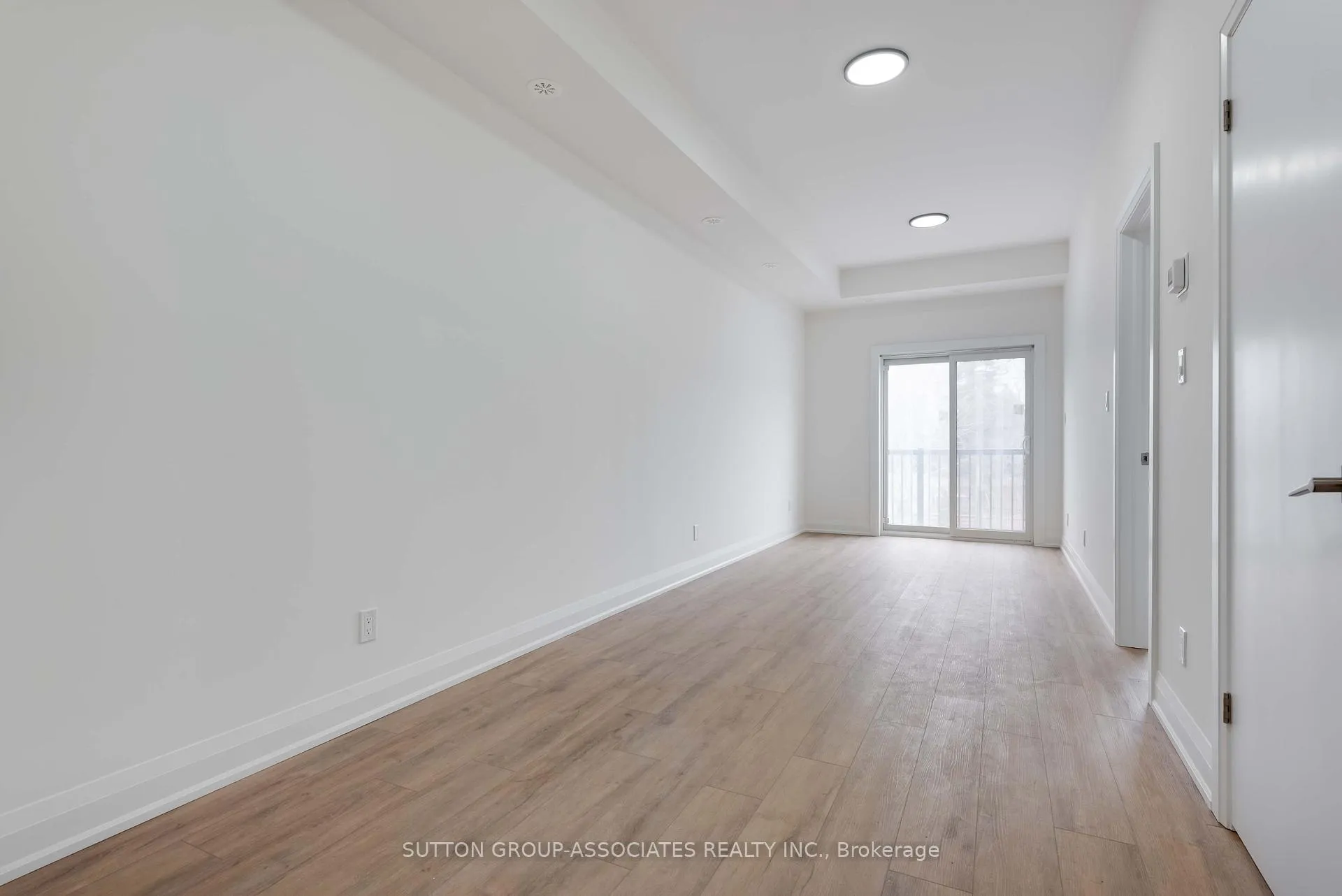 Photo 6 of Unit 3B, 782A St Clair Avenue W, Toronto, Oakwood Village — HOMEH