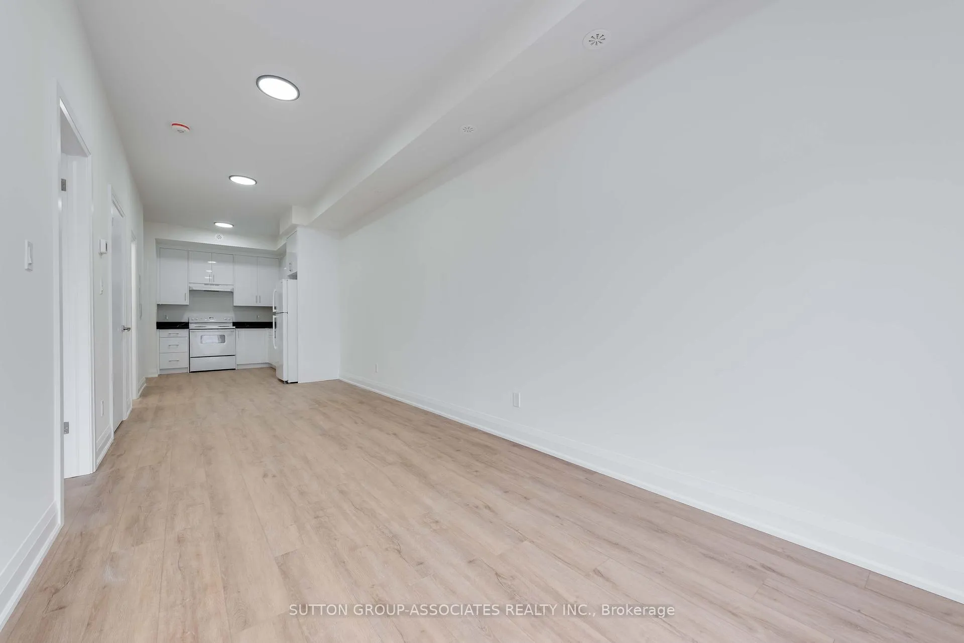 Photo 8 of Unit 3B, 782A St Clair Avenue W, Toronto, Oakwood Village — HOMEH