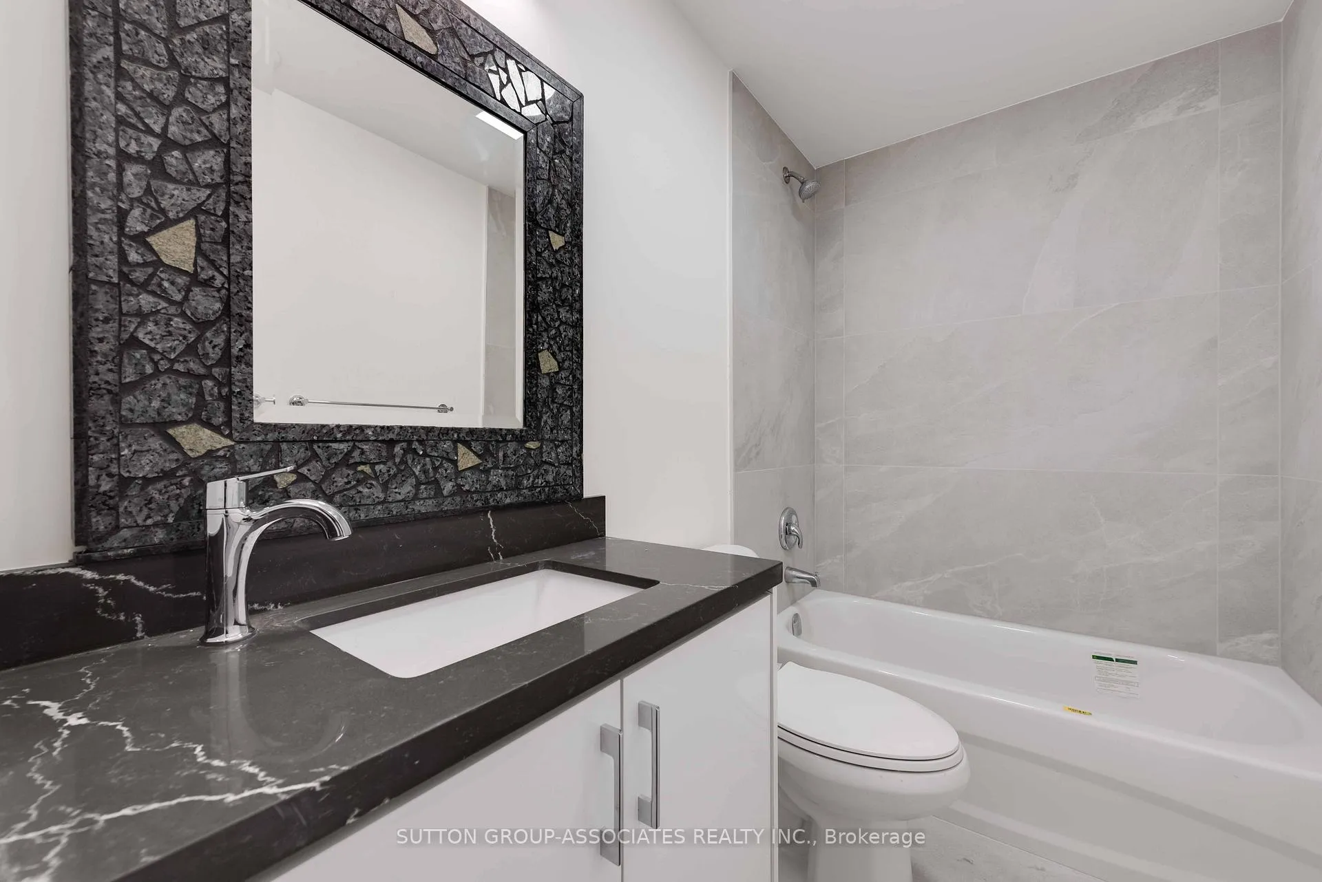 Photo 12 of Unit 3B, 782A St Clair Avenue W, Toronto, Oakwood Village — HOMEH