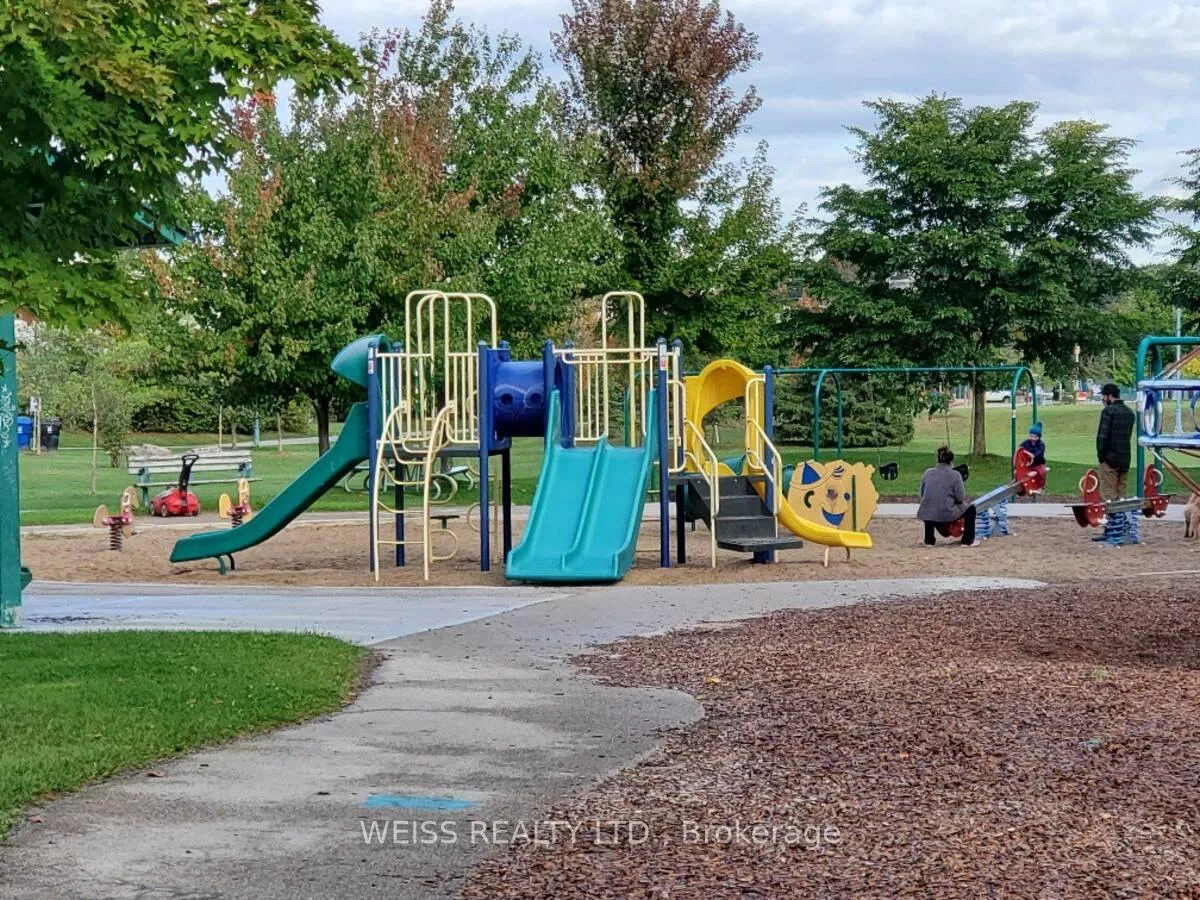 Photo 35 of 1770 Queen Street E, Toronto, The Beaches — HOMEH