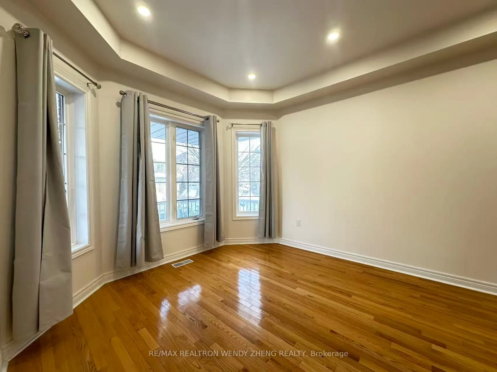 Photo 3 of 29 Libra Avenue, Richmond Hill, Rouge Woods — HOMEH
