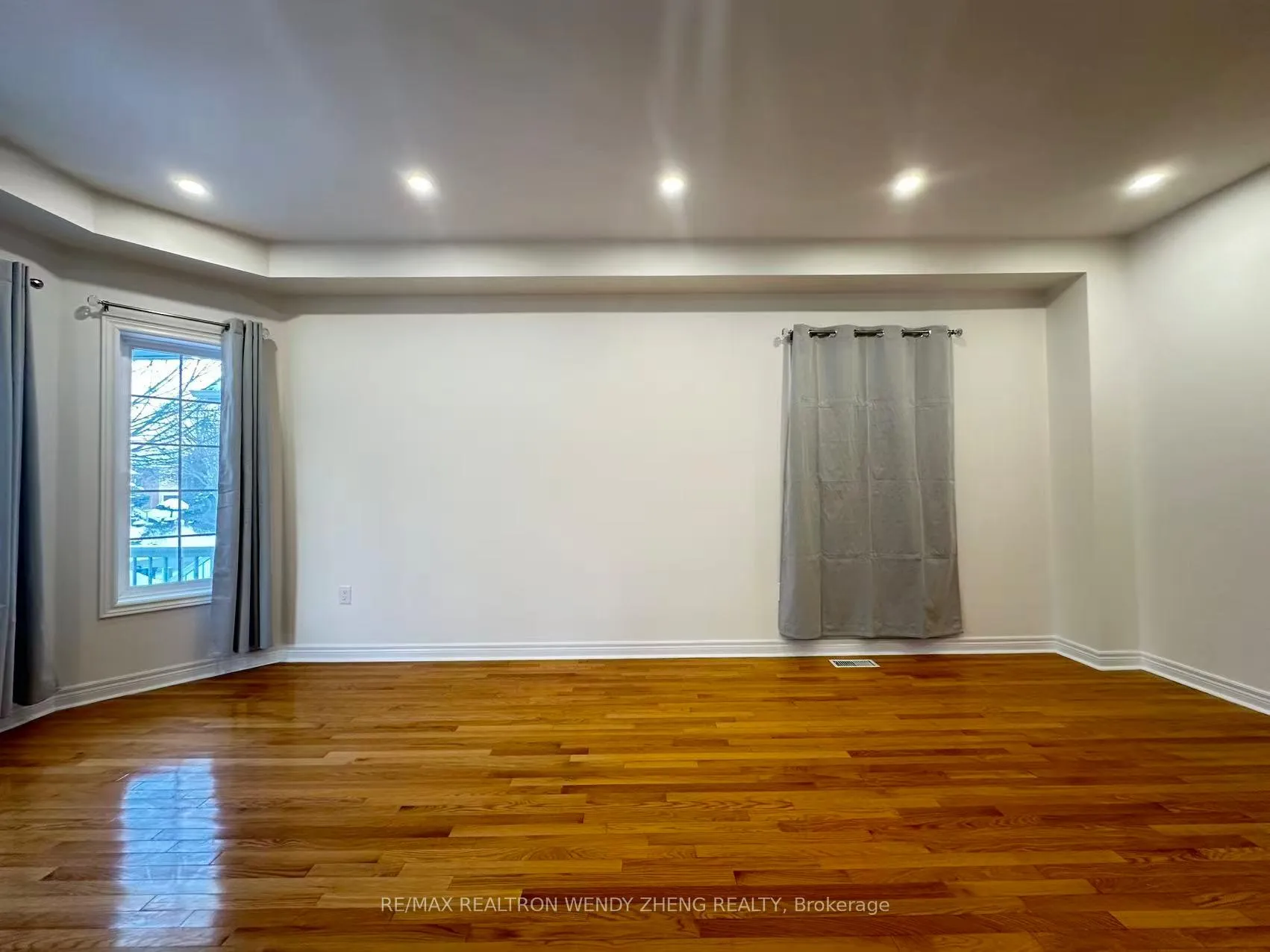 Photo 4 of 29 Libra Avenue, Richmond Hill, Rouge Woods — HOMEH