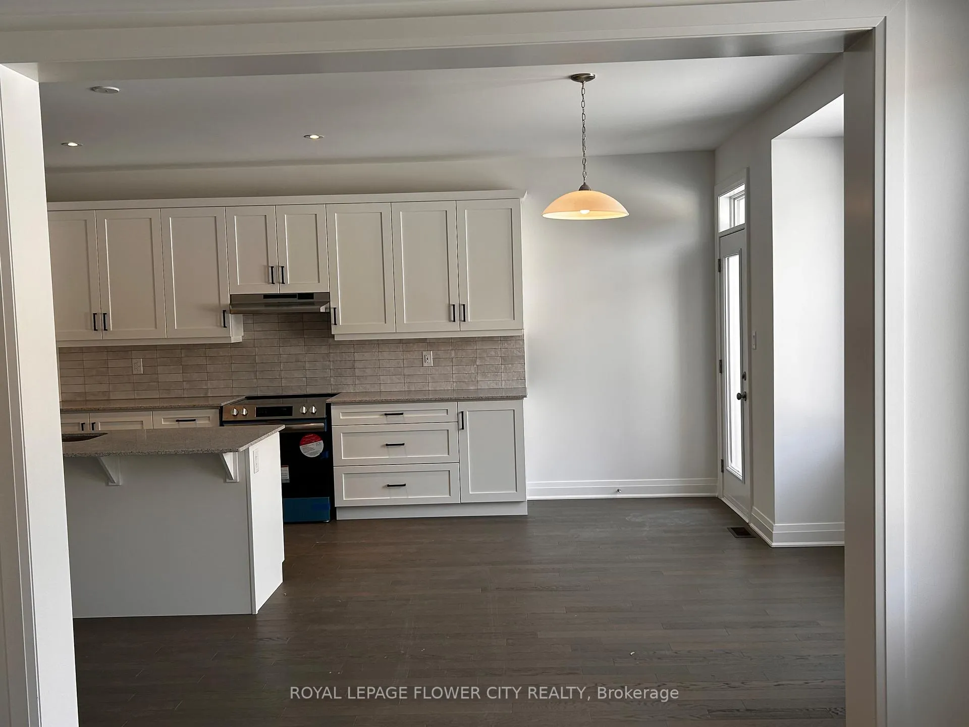 Photo 2 of 674 Mika Street E, Innisfil, Alcona — HOMEH