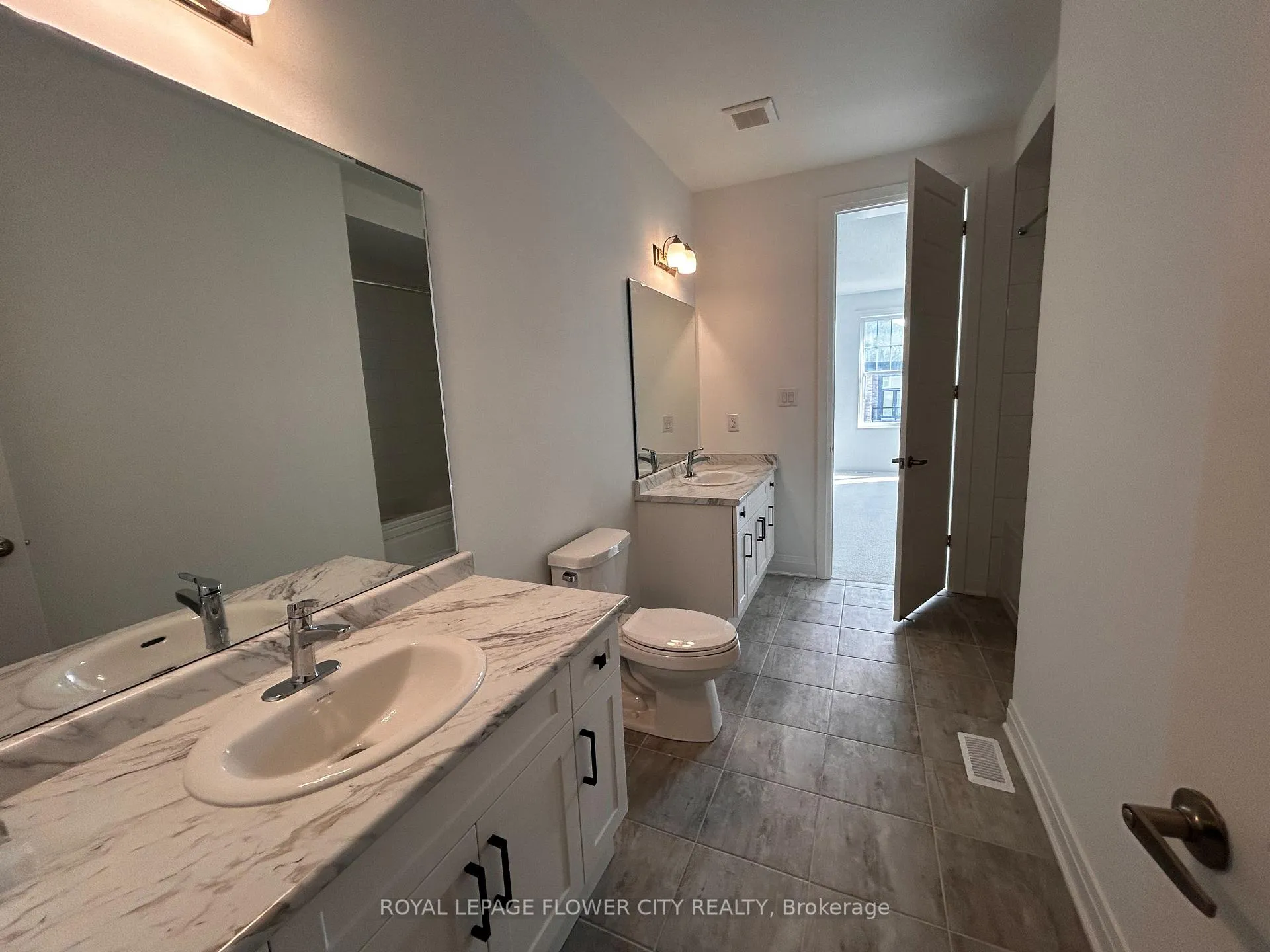 Photo 9 of 674 Mika Street E, Innisfil, Alcona — HOMEH