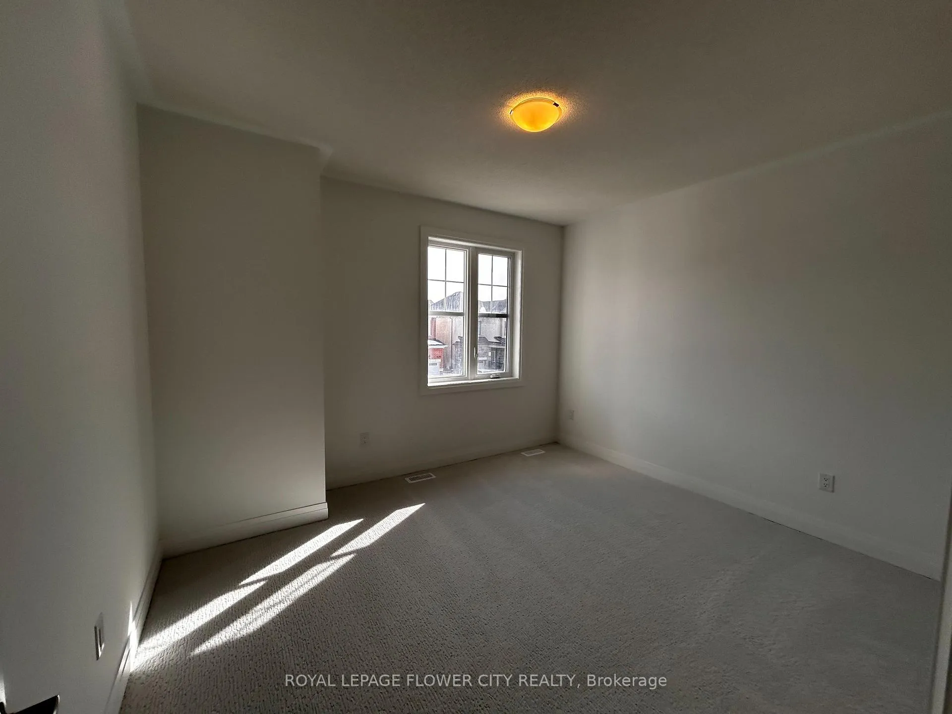 Photo 13 of 674 Mika Street E, Innisfil, Alcona — HOMEH