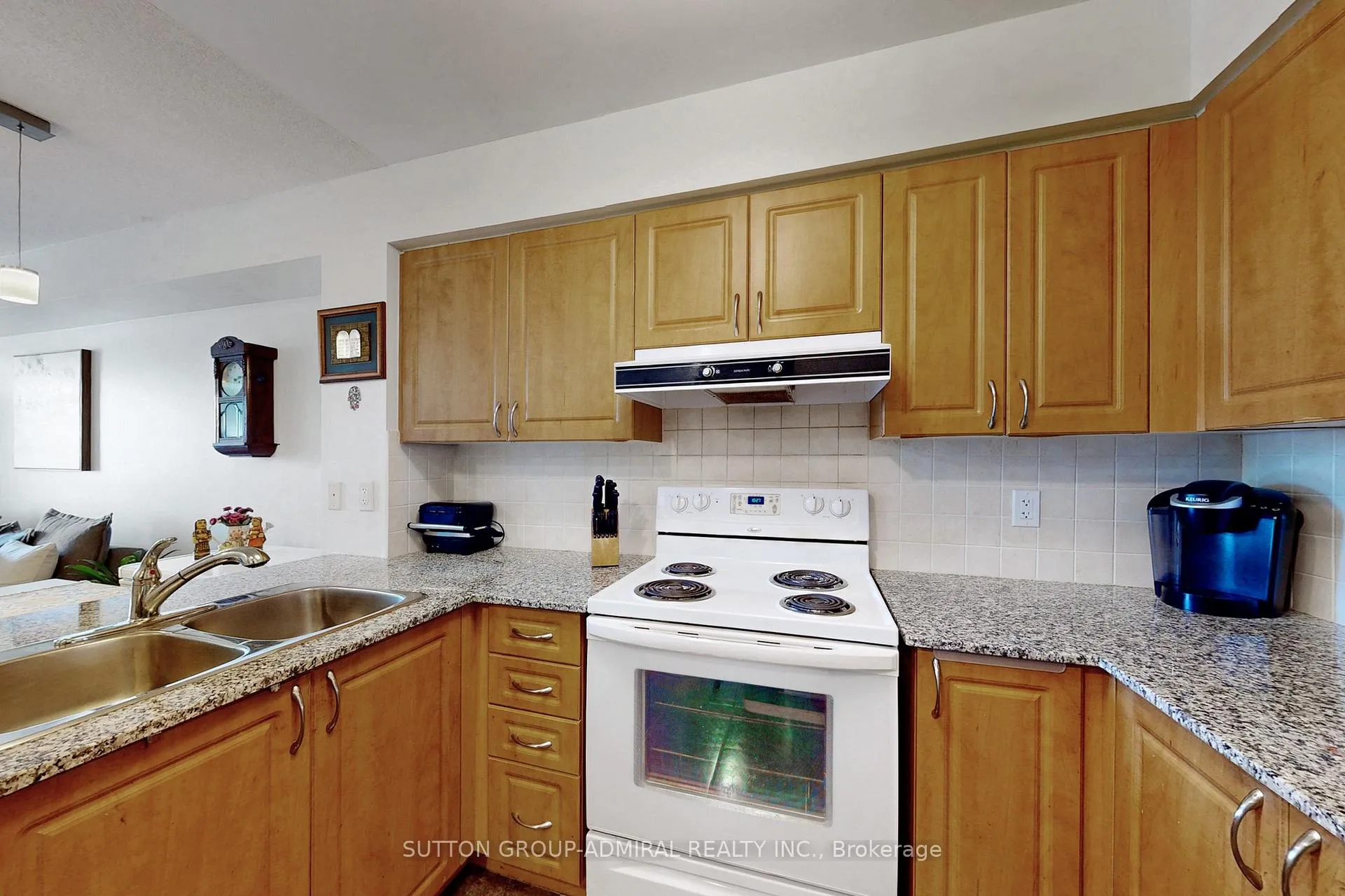 Photo 16 of Unit 406, 7 North Park Road, Vaughan, Beverley Glen — HOMEH