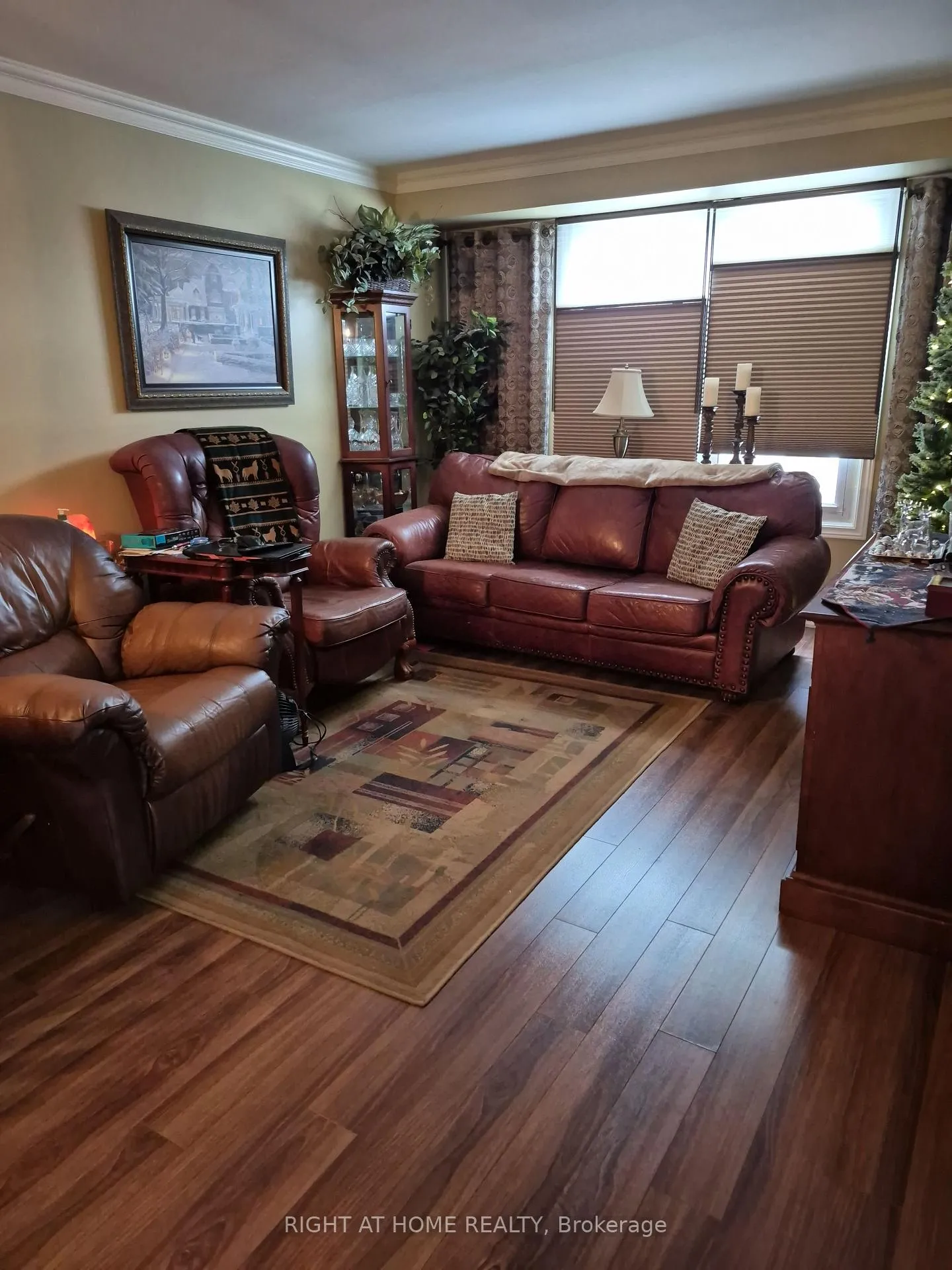 Photo 4 of Unit A, 25 Wellington Avenue, Oshawa, Lakeview — HOMEH