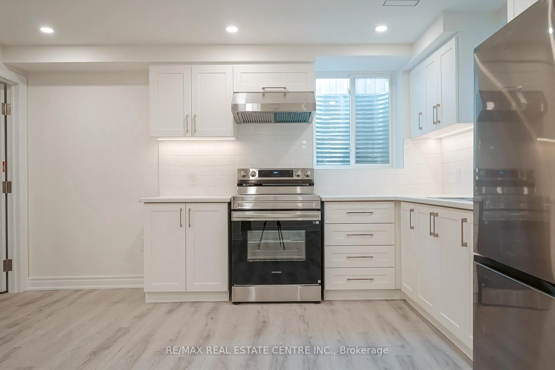Photo 9 of 431 Ramsey Place, Milton, Ford — HOMEH