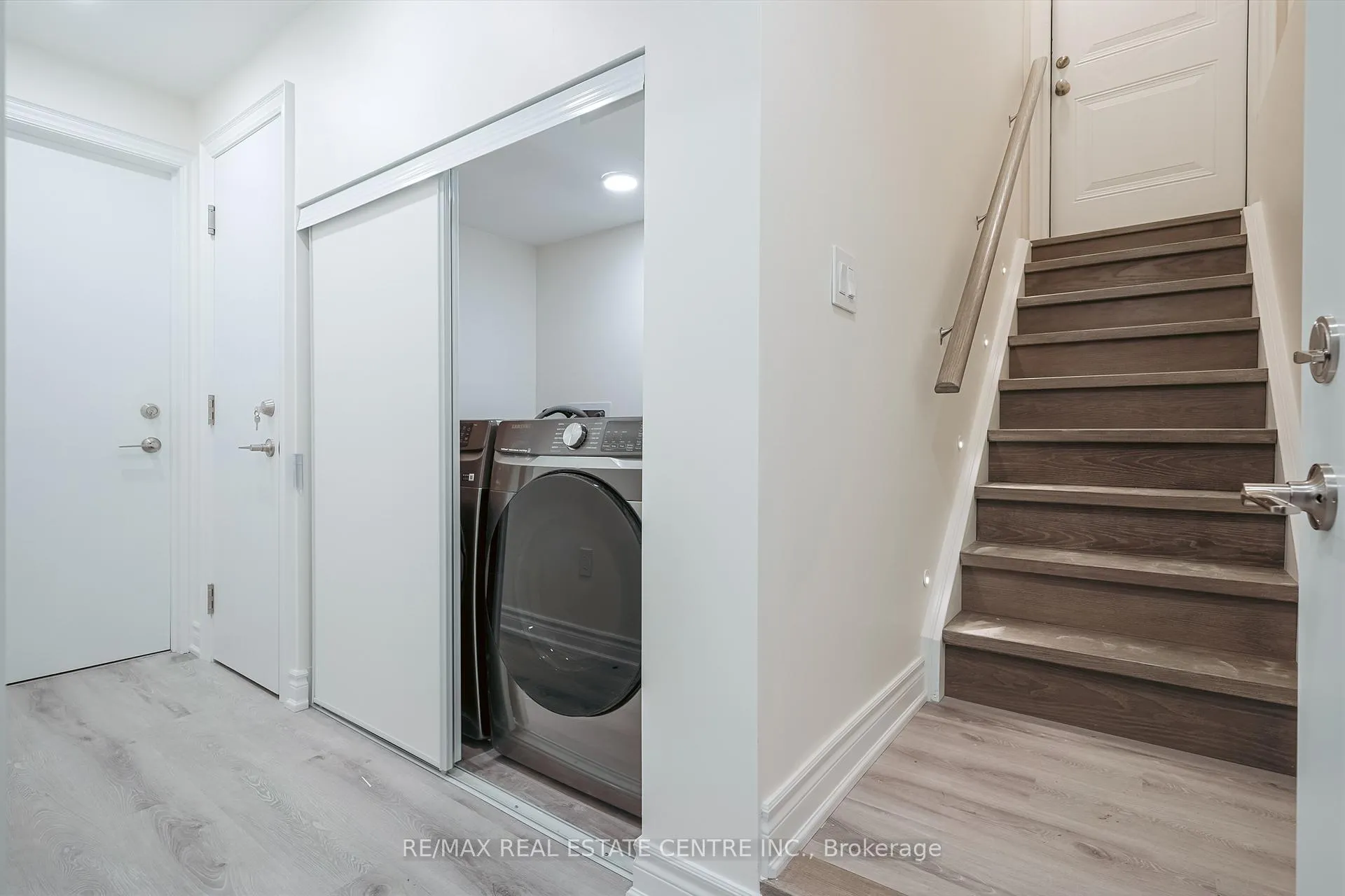 Photo 23 of 431 Ramsey Place, Milton, Ford — HOMEH