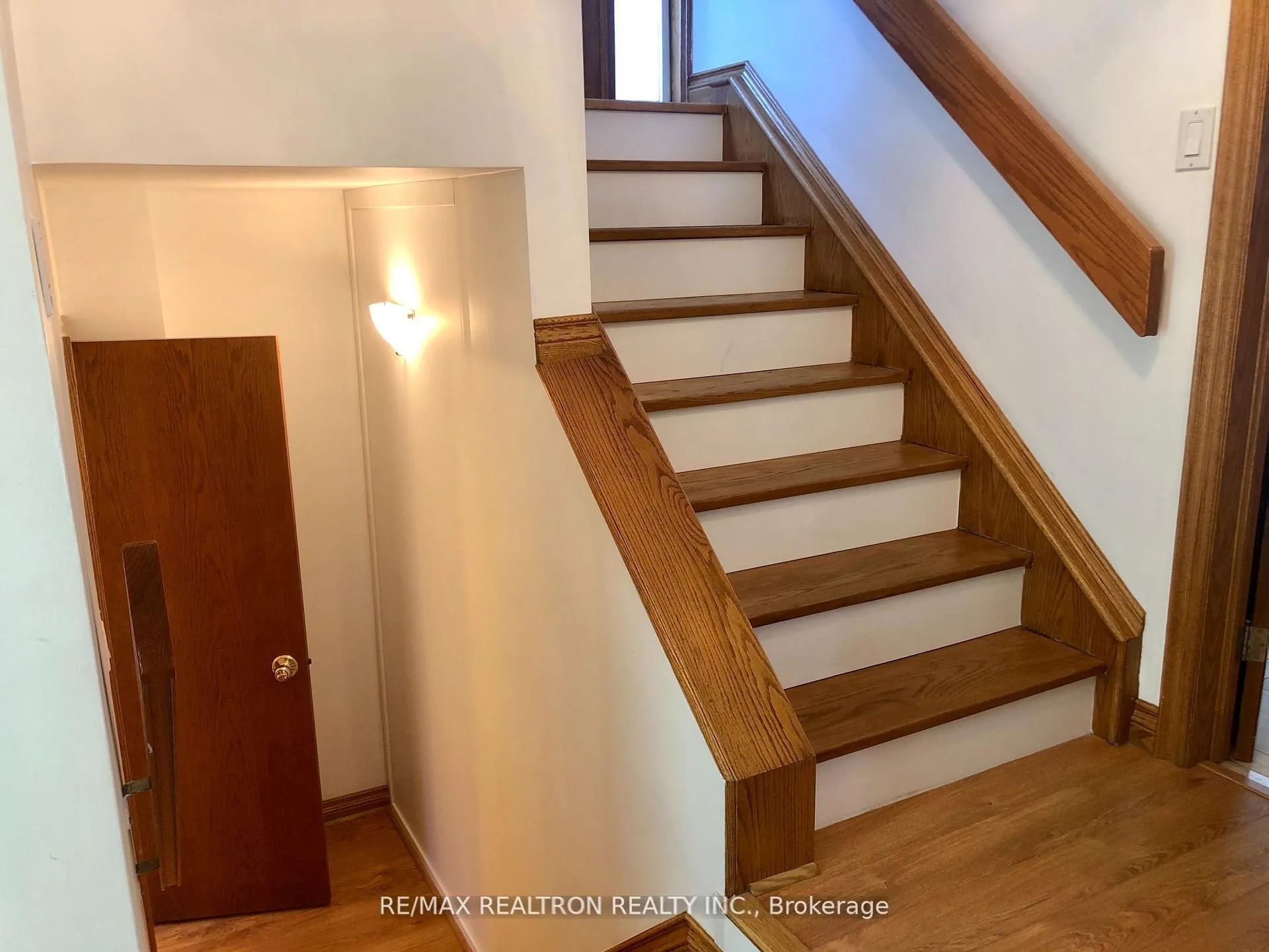 Photo 7 of 39 Spruce Avenue, Richmond Hill, South Richvale — HOMEH