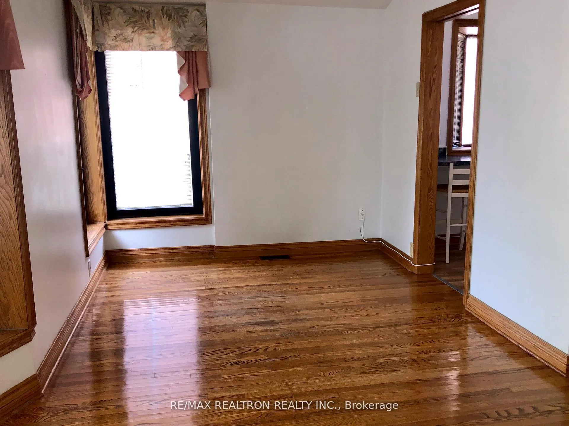 Photo 16 of 39 Spruce Avenue, Richmond Hill, South Richvale — HOMEH