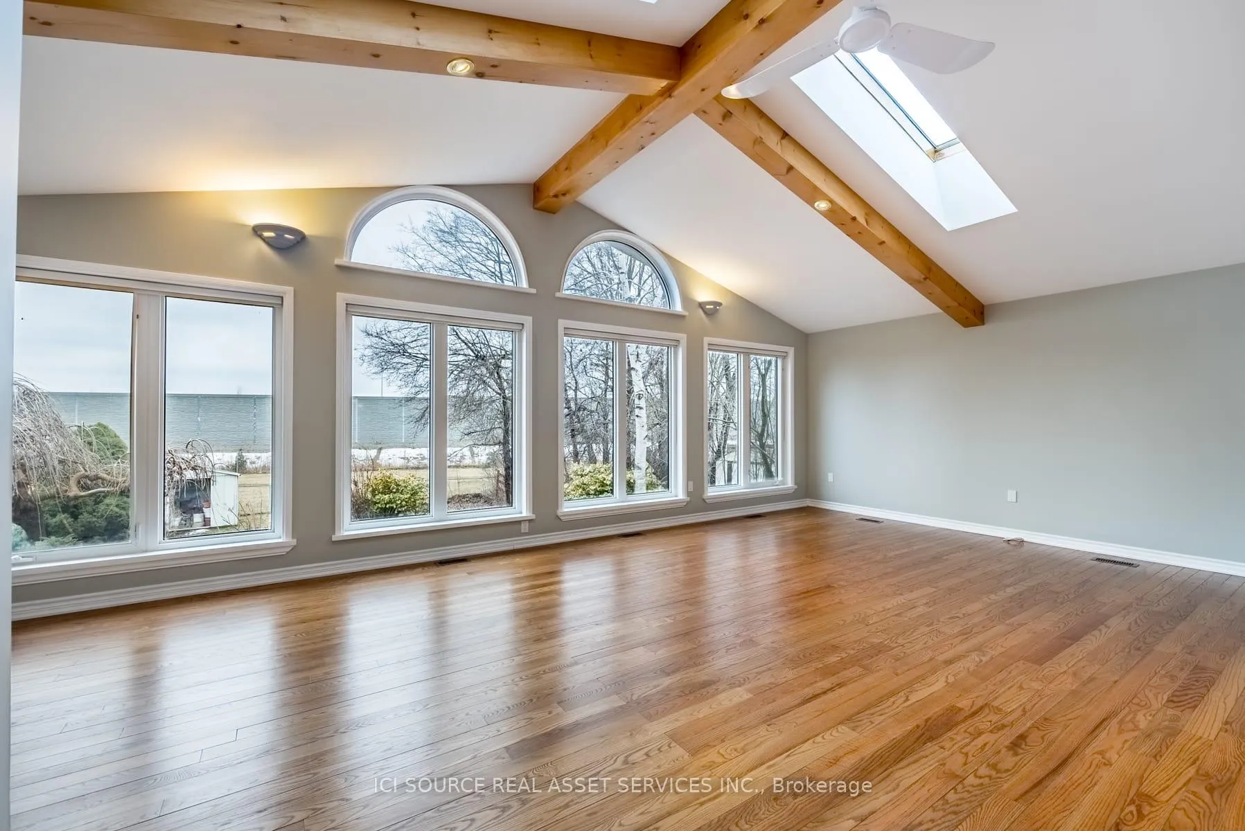 Photo 1 of Unit Upper, 152 Michael Boulevard, Whitby, Lynde Creek — HOMEH