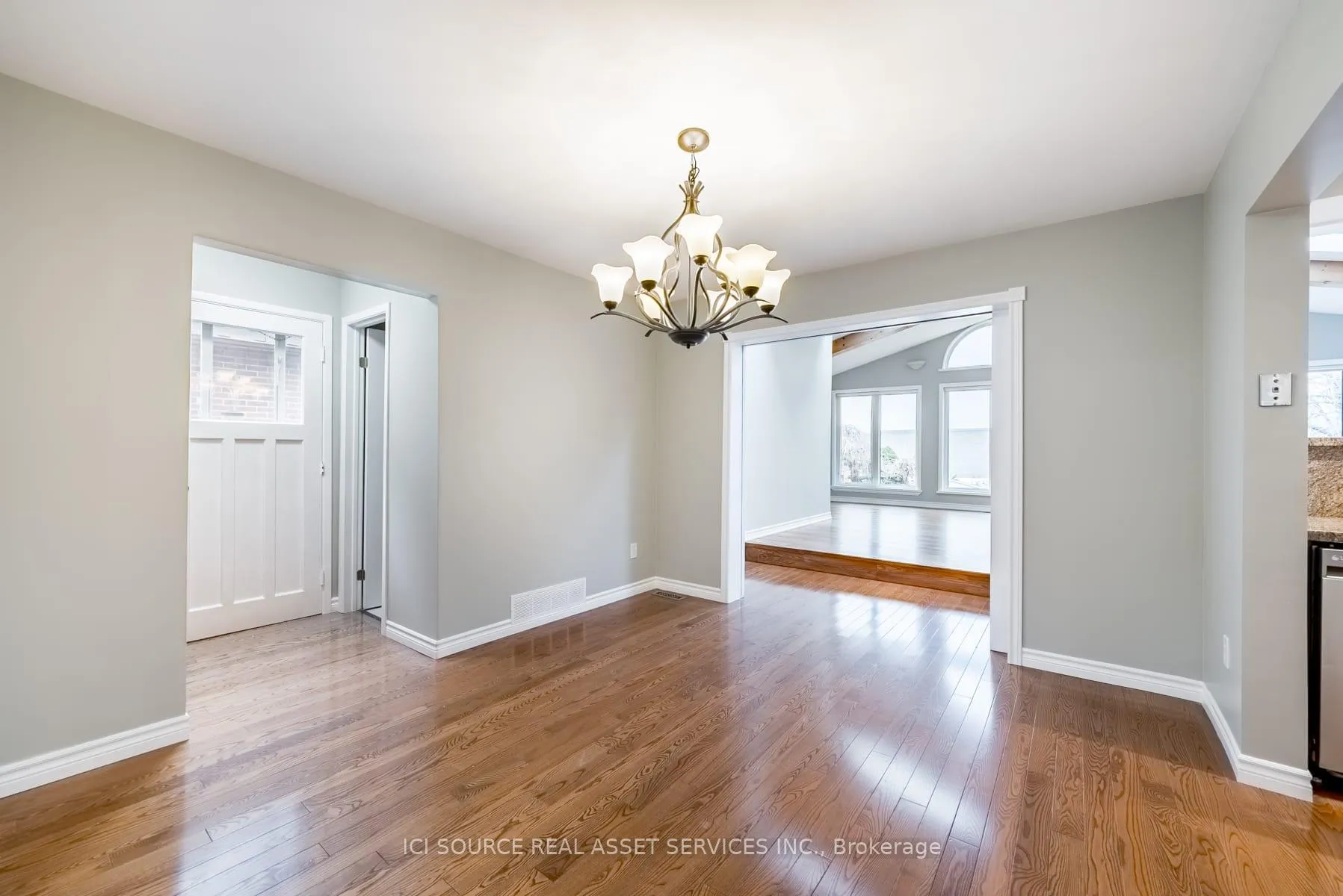 Photo 7 of Unit Upper, 152 Michael Boulevard, Whitby, Lynde Creek — HOMEH