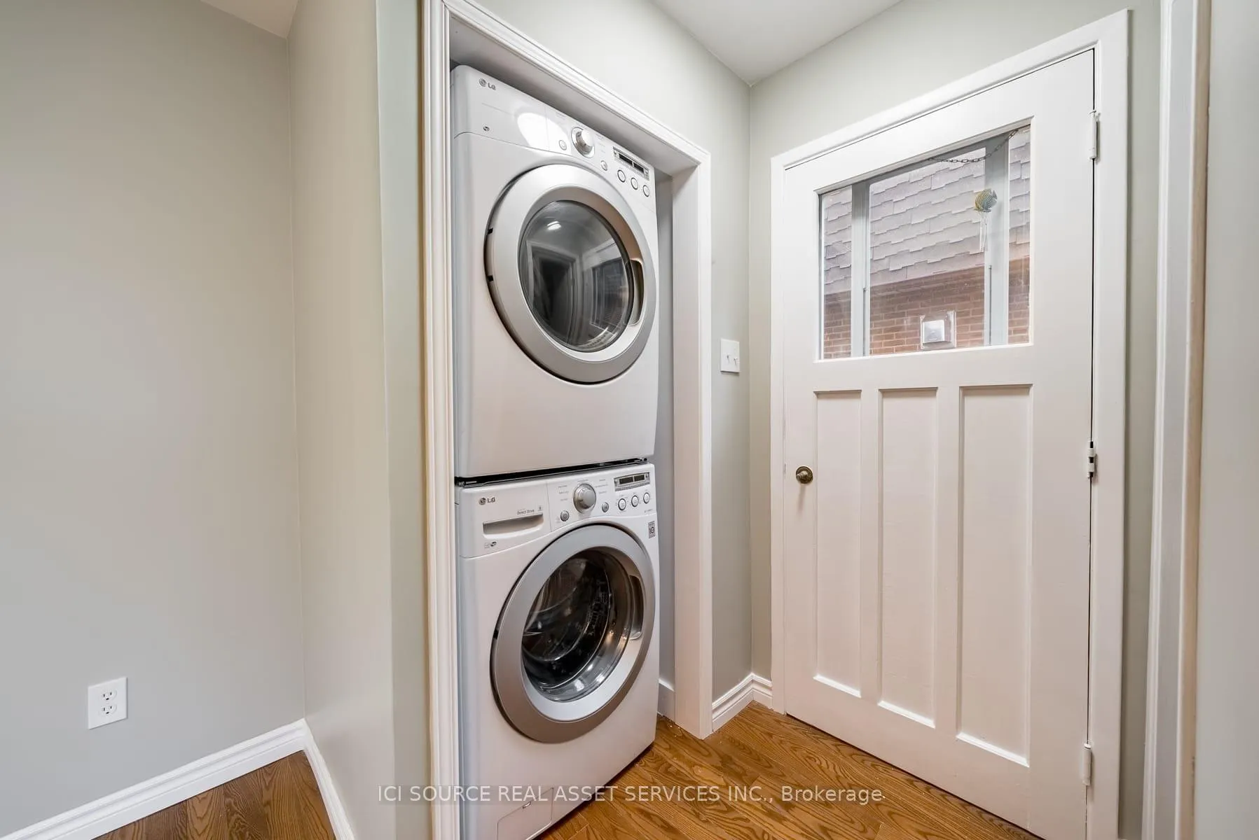 Photo 8 of Unit Upper, 152 Michael Boulevard, Whitby, Lynde Creek — HOMEH