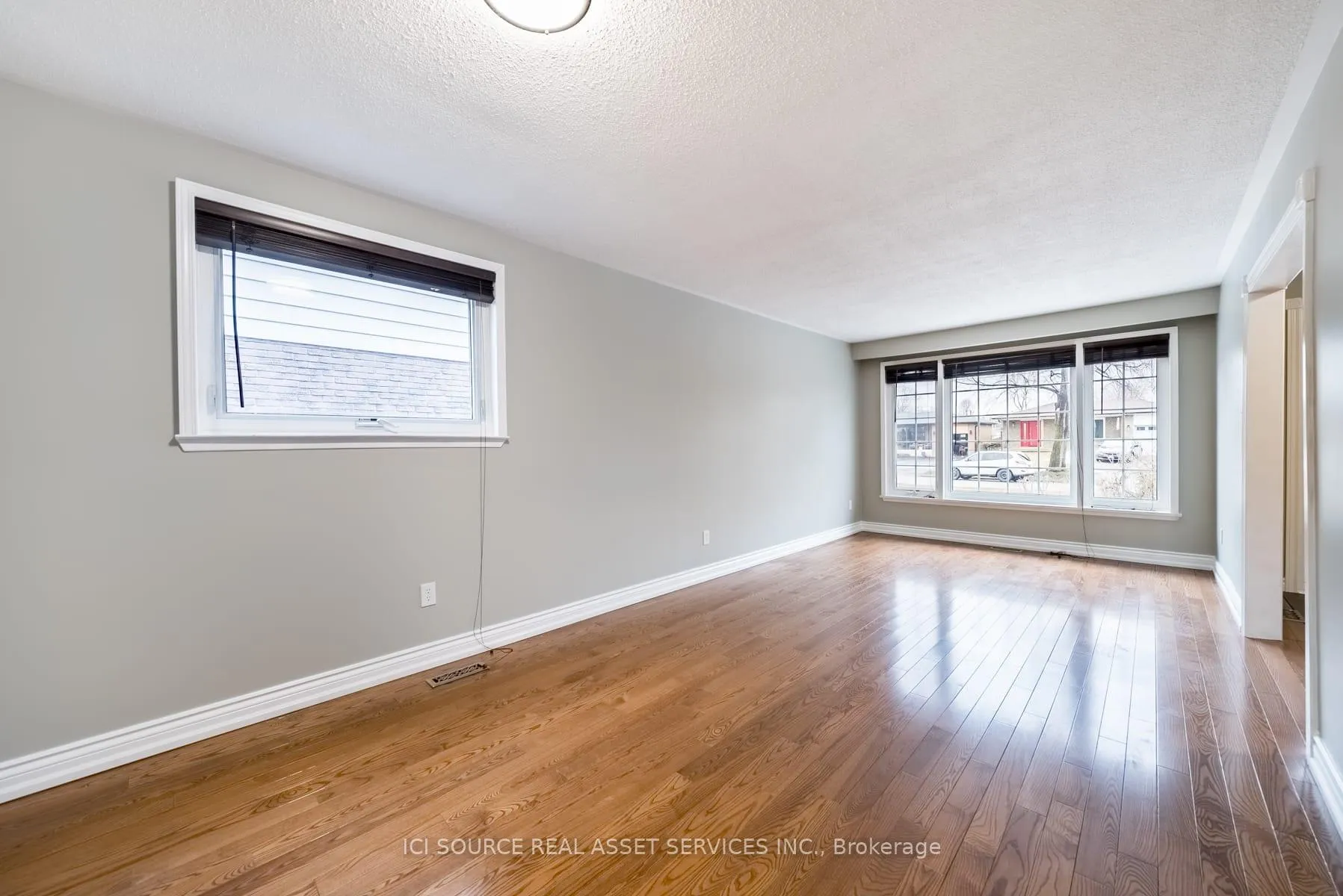 Photo 9 of Unit Upper, 152 Michael Boulevard, Whitby, Lynde Creek — HOMEH