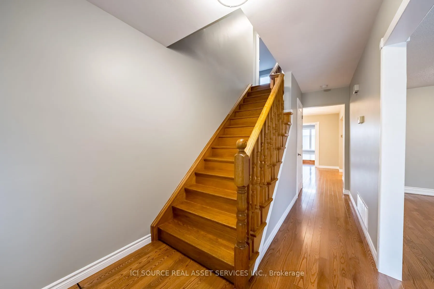 Photo 11 of Unit Upper, 152 Michael Boulevard, Whitby, Lynde Creek — HOMEH