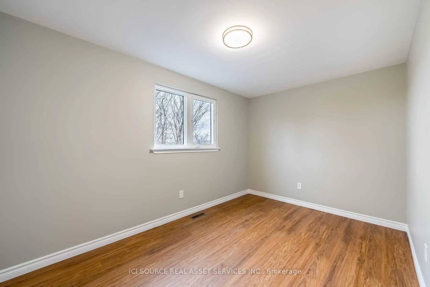 Photo 17 of Unit Upper, 152 Michael Boulevard, Whitby, Lynde Creek — HOMEH