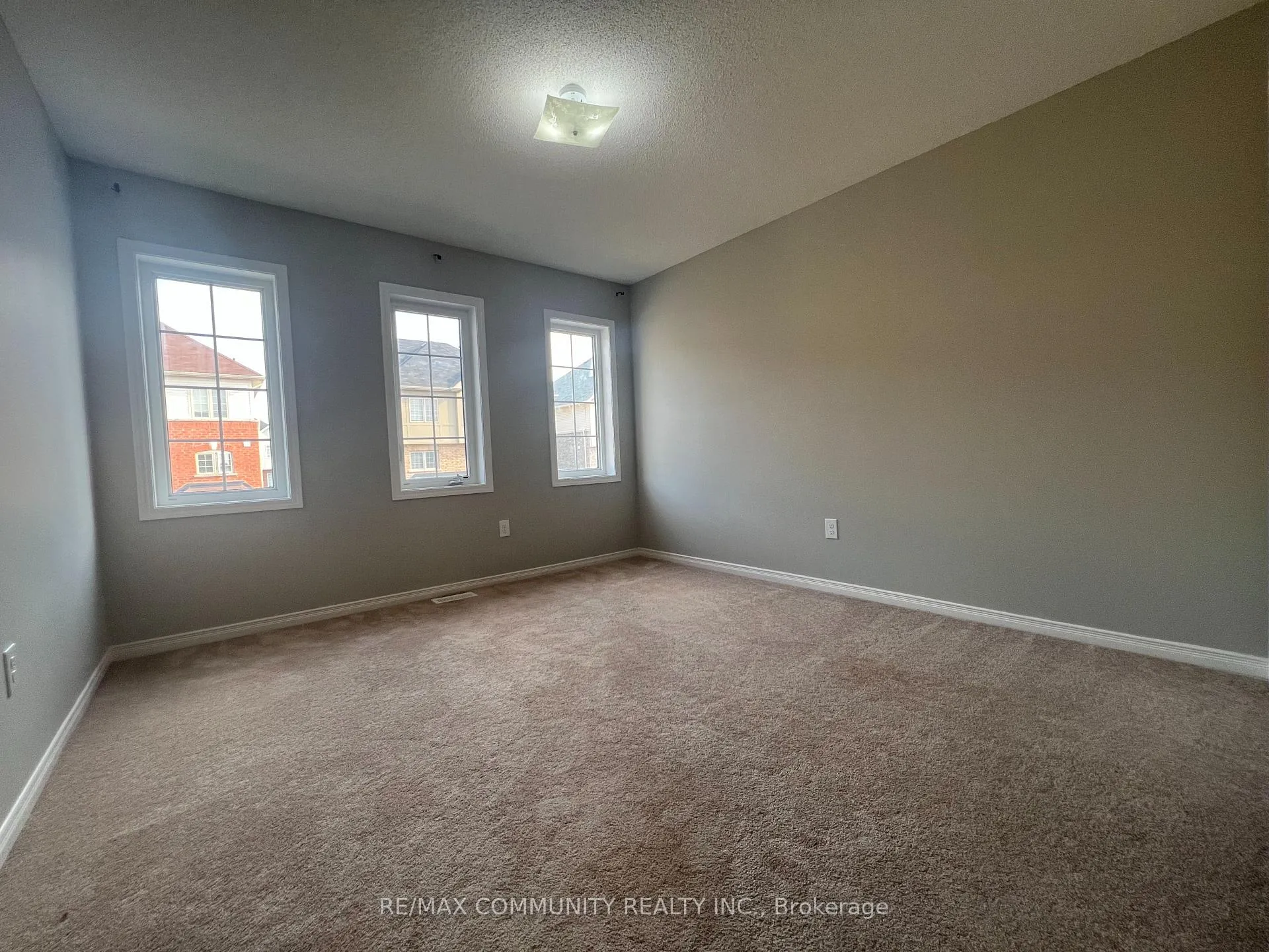 Photo 17 of 12 Mortlock Street, Ajax, Northeast Ajax — HOMEH