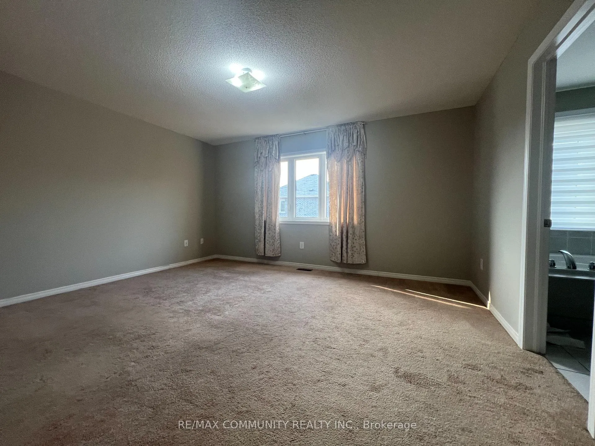 Photo 23 of 12 Mortlock Street, Ajax, Northeast Ajax — HOMEH