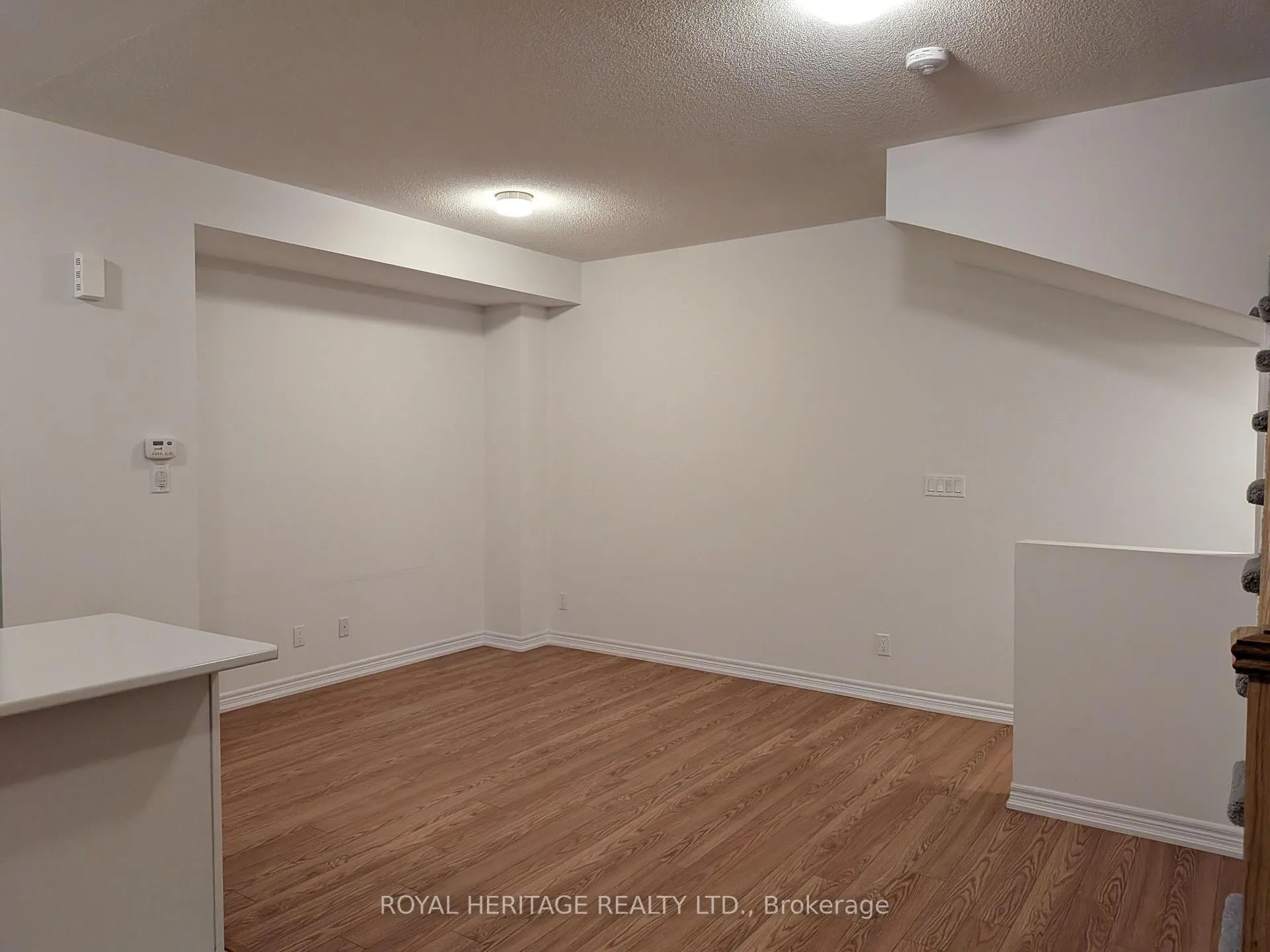 Photo 4 of 1099 Lockie Drive, Oshawa, Kedron — HOMEH