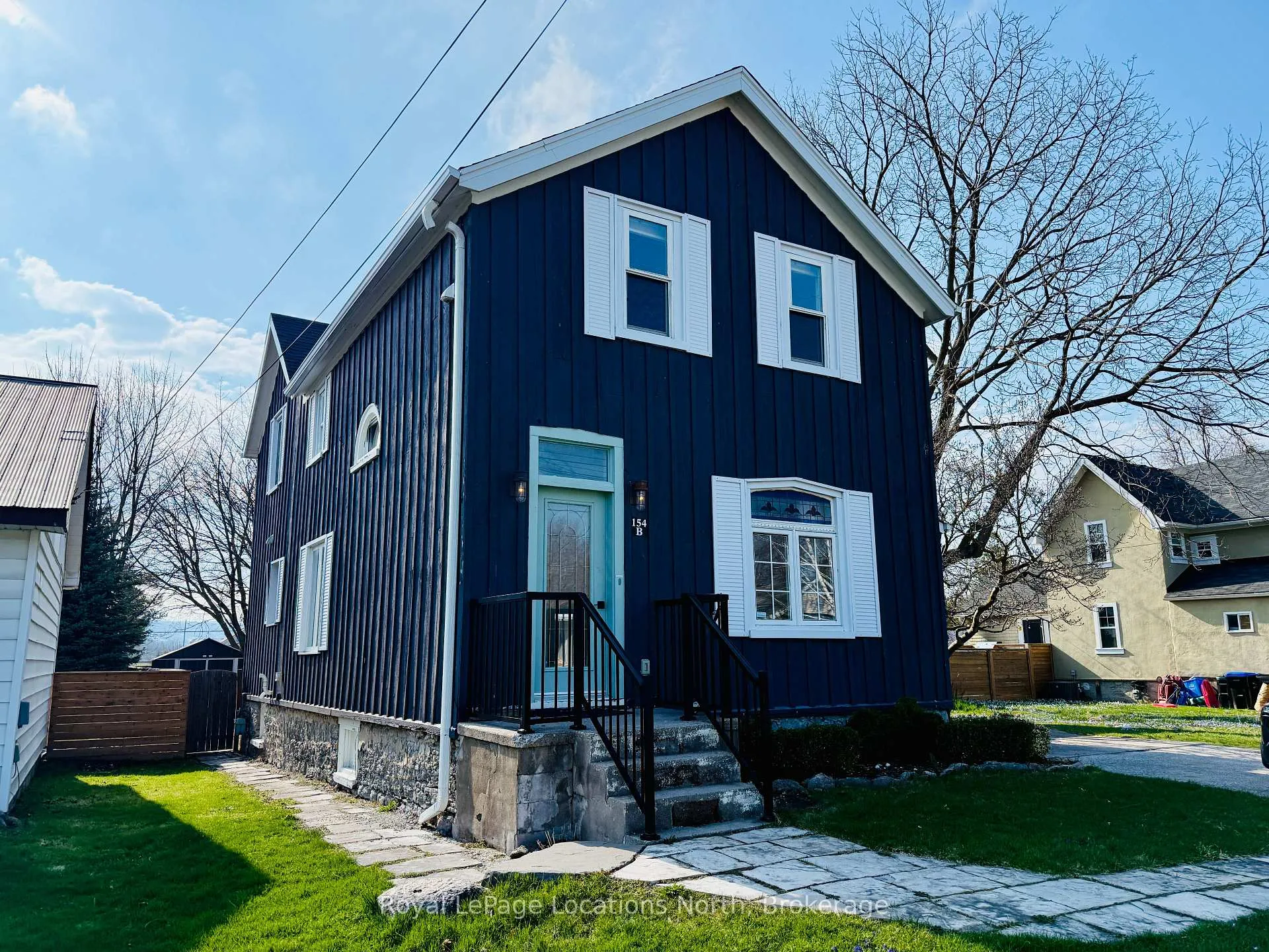 Front of Unit Unit B, 154 Hickory Street