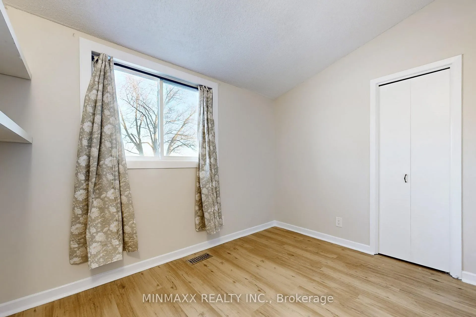 Photo 22 of 8357 Fifth Line, Halton Hills, Rural Halton Hills — HOMEH