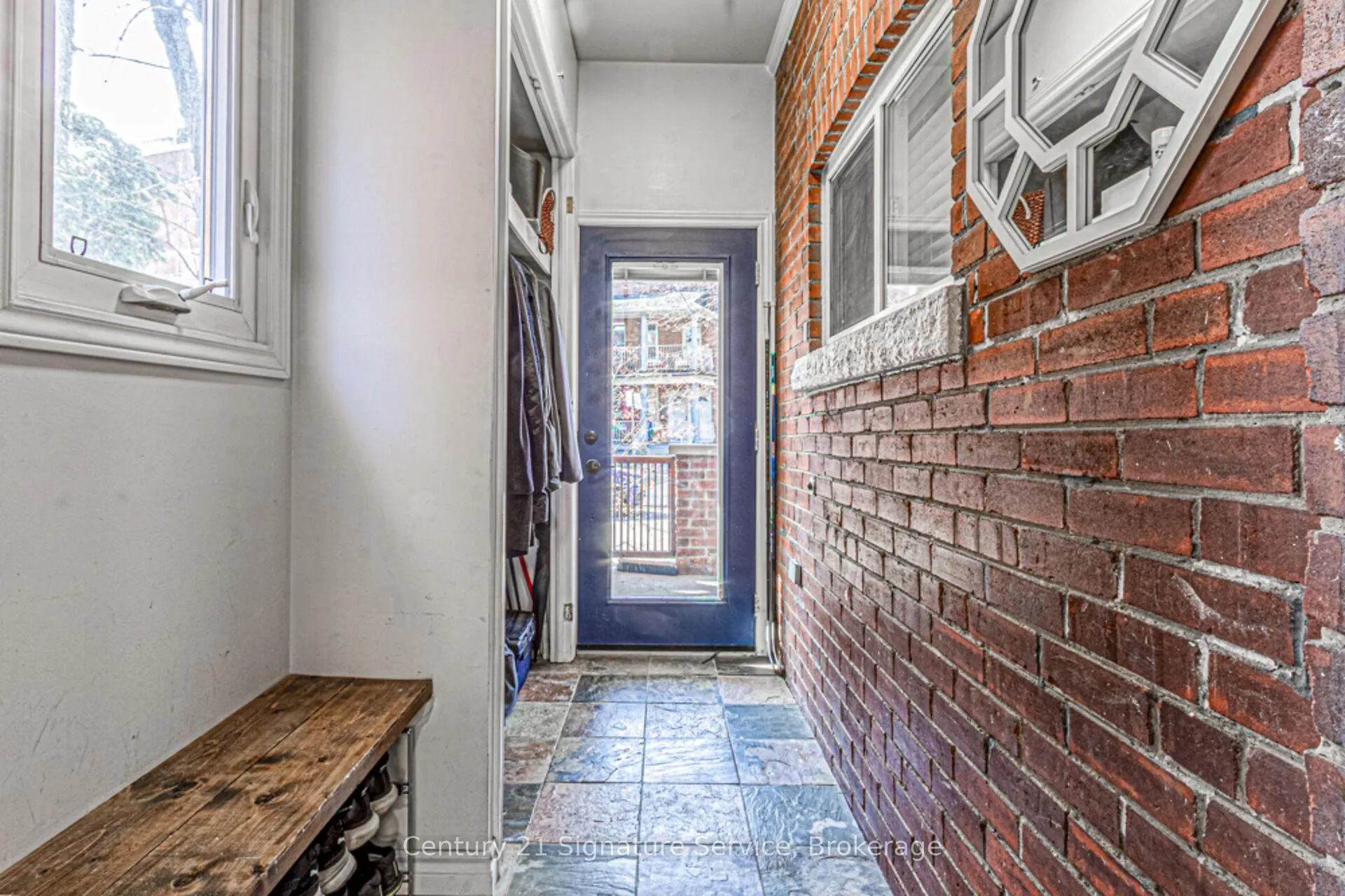Photo 4 of 417 Crawford Street, Toronto, Palmerston-Little Italy — HOMEH