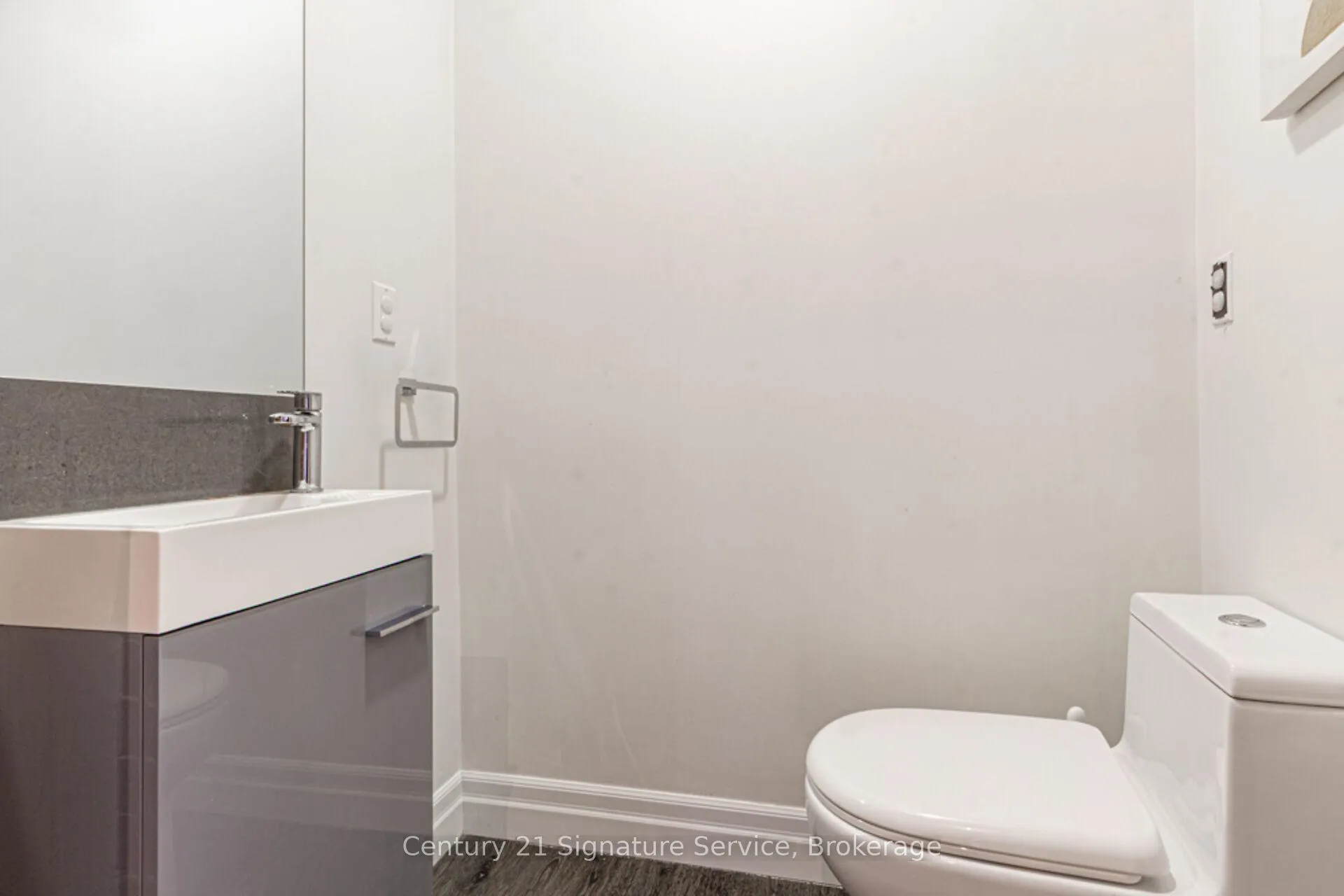Photo 19 of 417 Crawford Street, Toronto, Palmerston-Little Italy — HOMEH