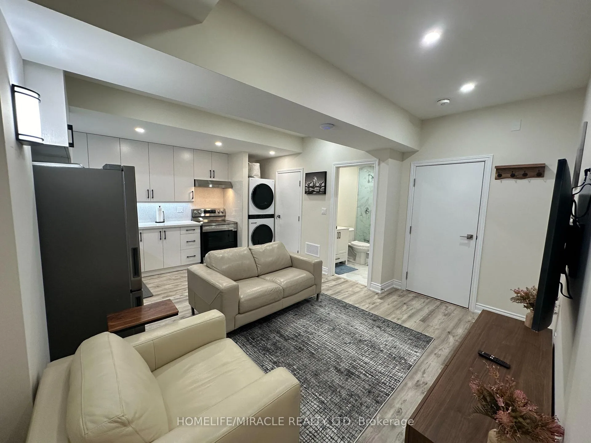 Photo 2 of 14 Janes Crescent, New Tecumseth, Alliston — HOMEH