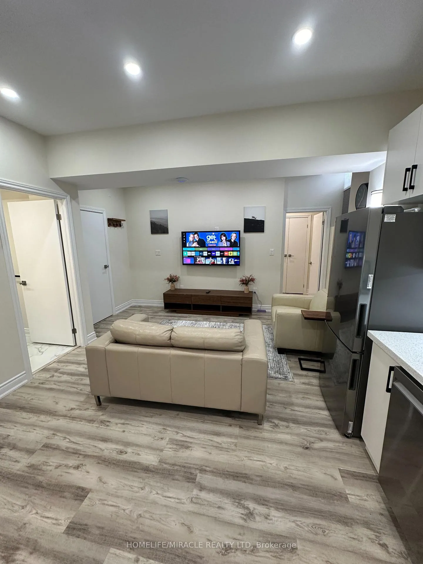 Photo 3 of 14 Janes Crescent, New Tecumseth, Alliston — HOMEH