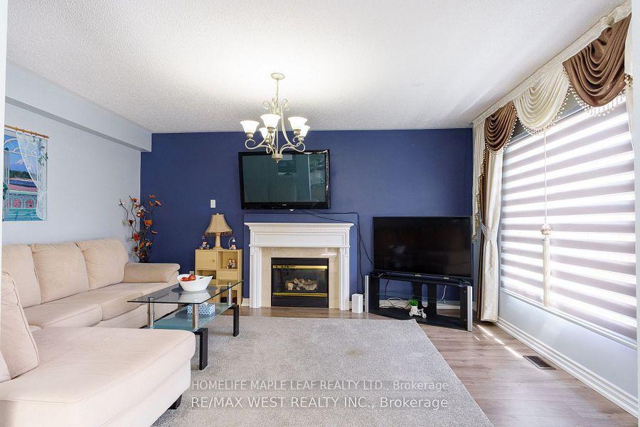 Photo 4 of 11 Nina Place, Brampton, Fletcher's Meadow — HOMEH