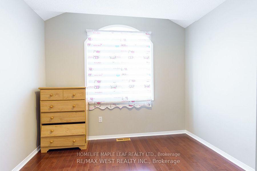 Photo 8 of 11 Nina Place, Brampton, Fletcher's Meadow — HOMEH