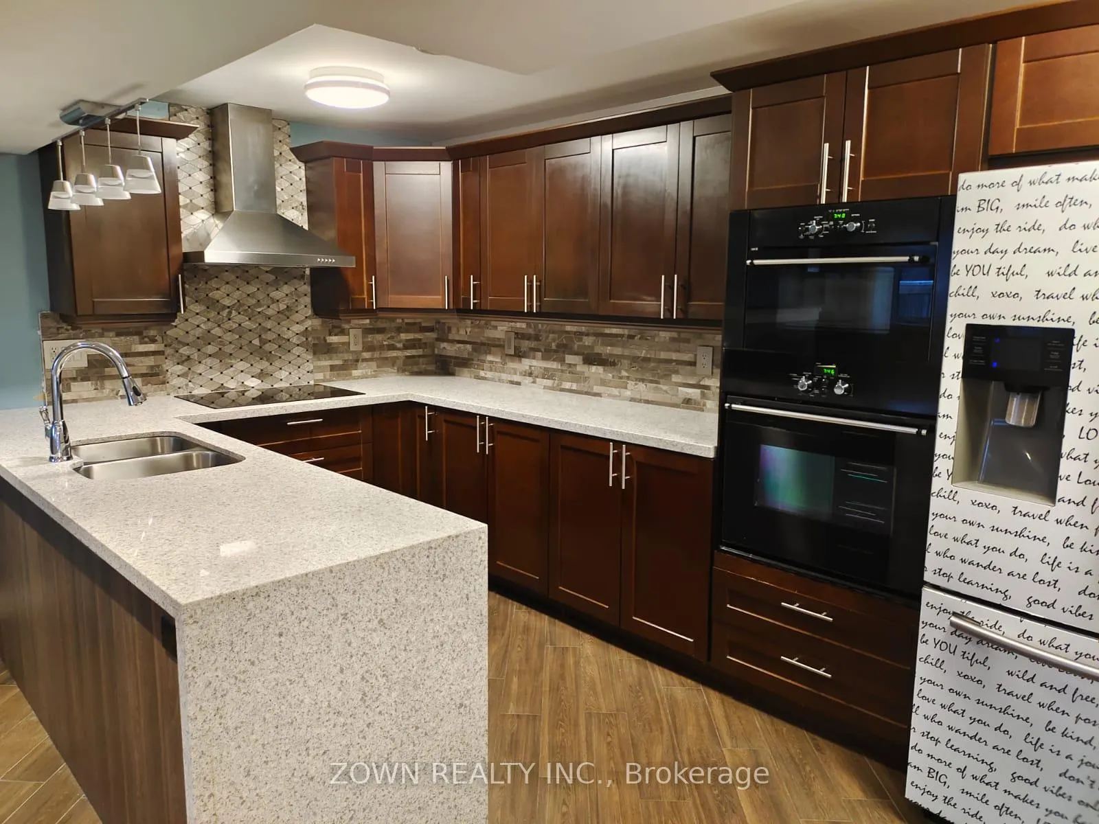 Photo 3 of 1900 Arborwood Drive, Oshawa, Taunton — HOMEH