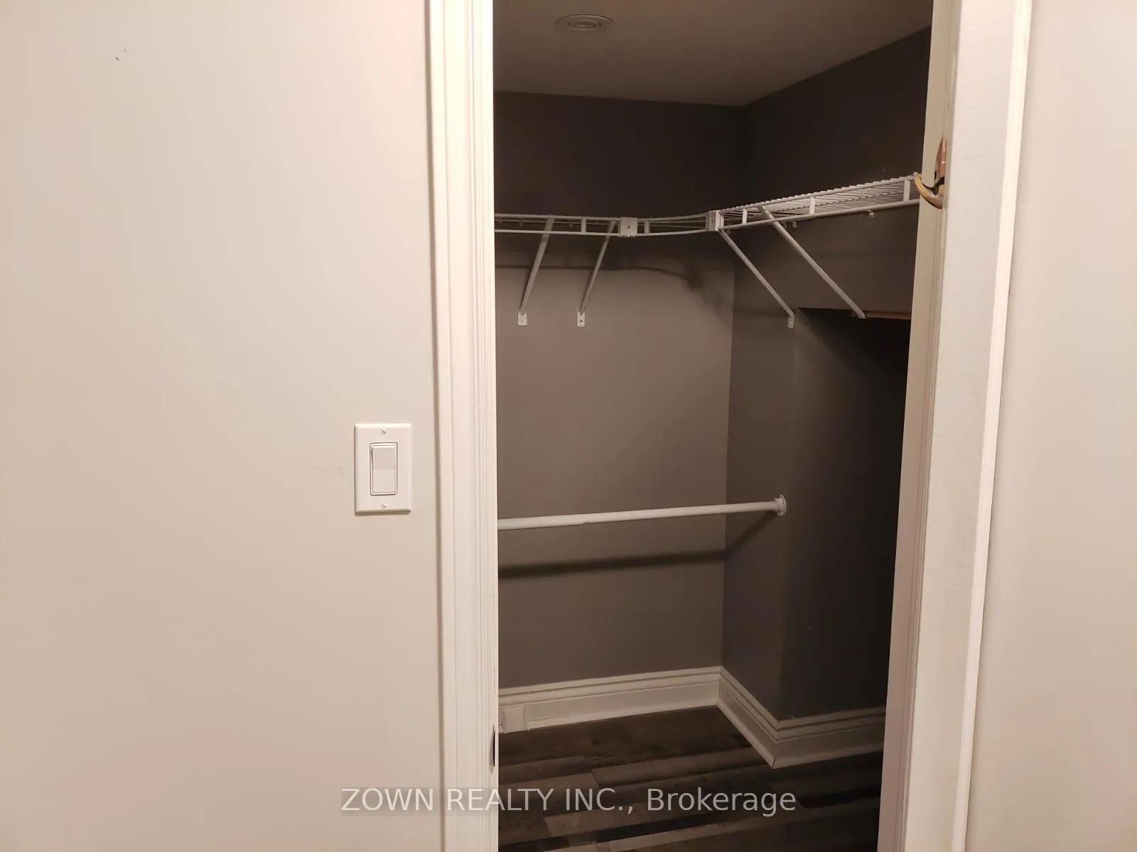 Photo 13 of 1900 Arborwood Drive, Oshawa, Taunton — HOMEH