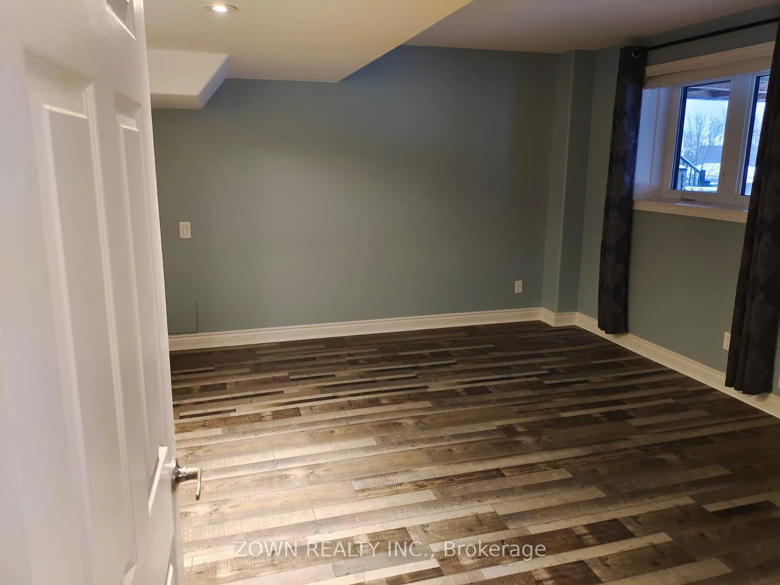 Photo 17 of 1900 Arborwood Drive, Oshawa, Taunton — HOMEH