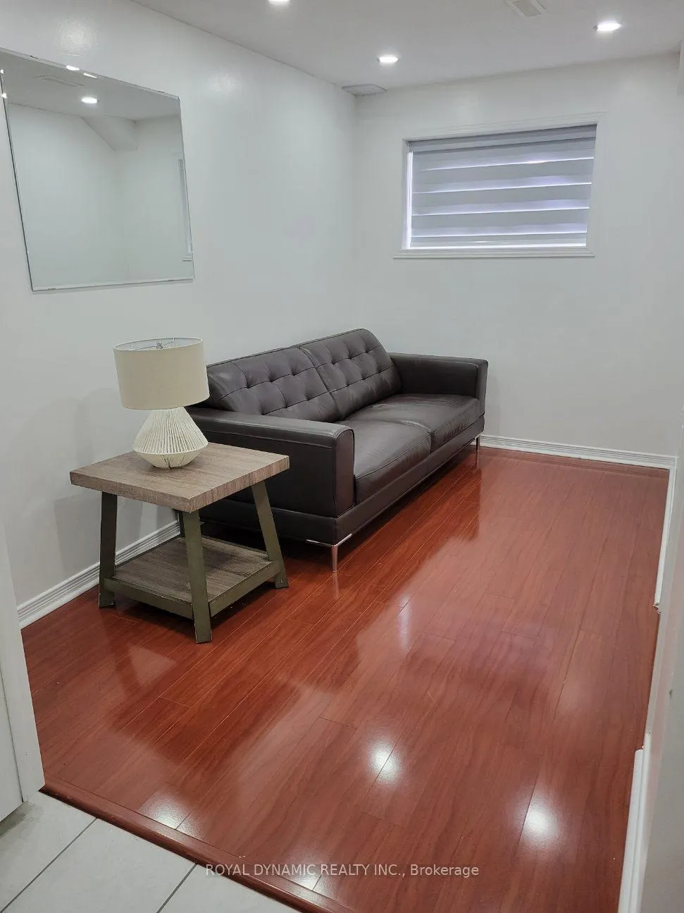 Photo 7 of 22 Giancola Crescent, Vaughan, Maple — HOMEH
