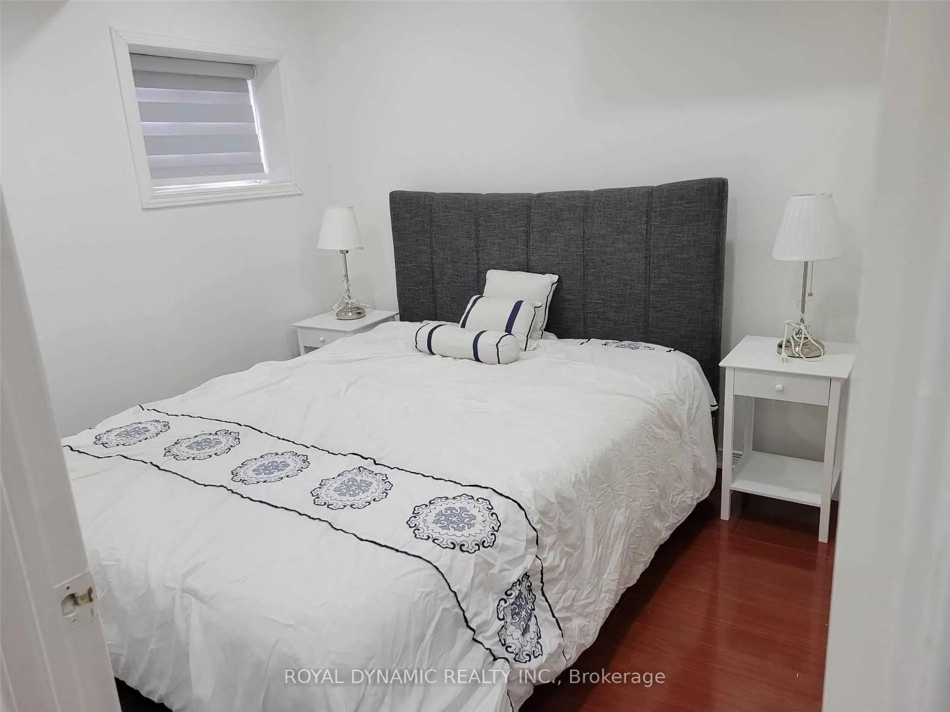 Photo 10 of 22 Giancola Crescent, Vaughan, Maple — HOMEH