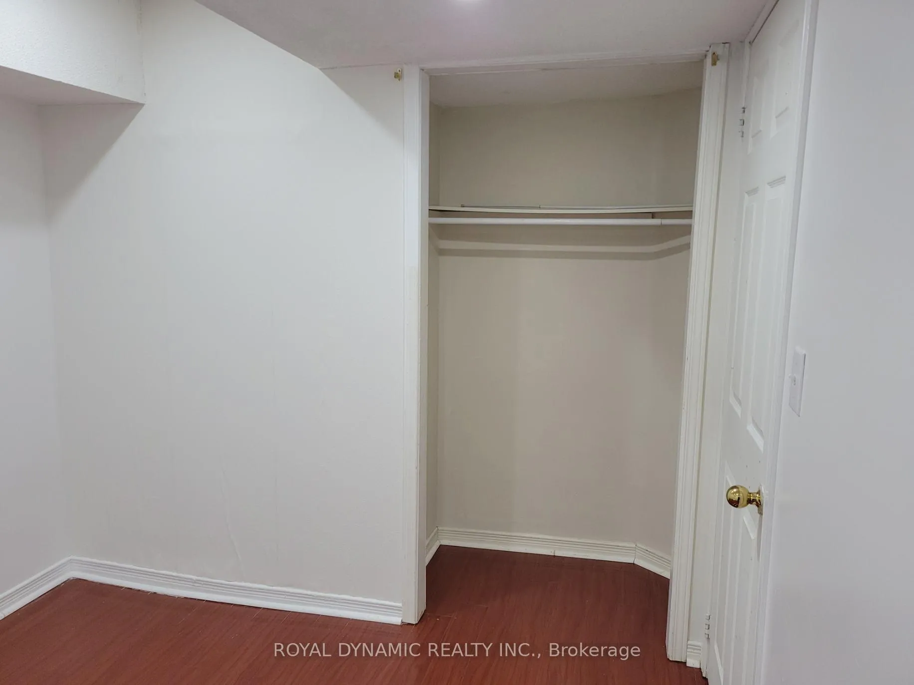 Photo 11 of 22 Giancola Crescent, Vaughan, Maple — HOMEH