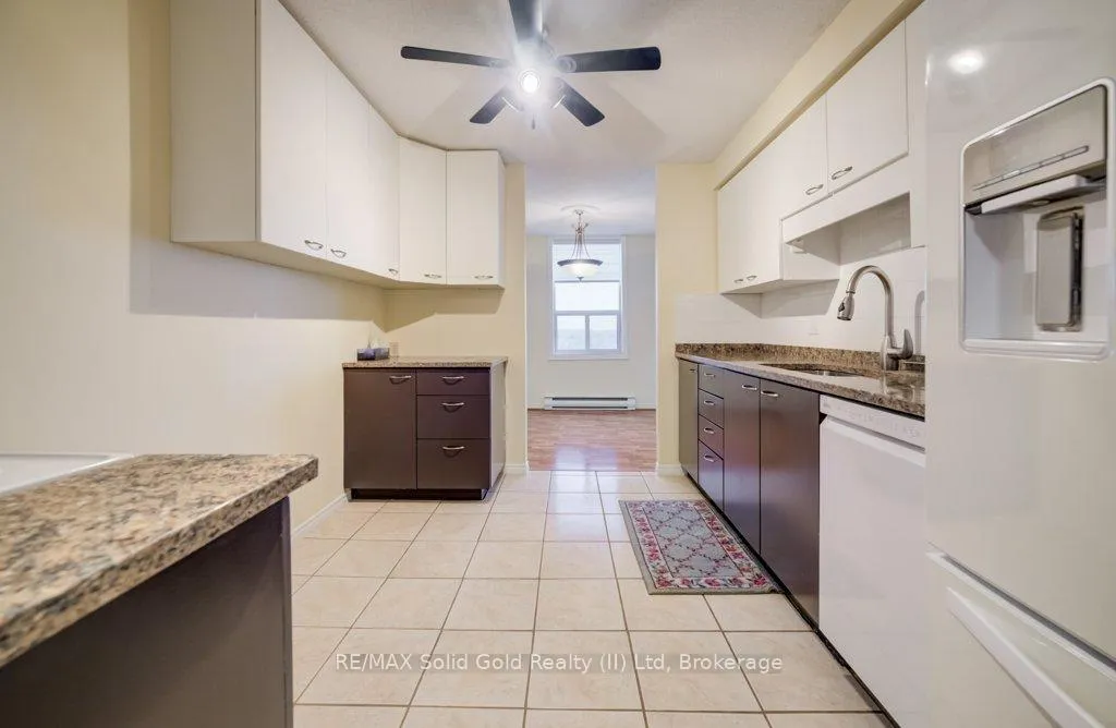 Photo 7 of Unit 1710, 55 Green Valley Drive, Kitchener — HOMEH