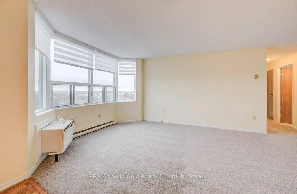 Photo 11 of Unit 1710, 55 Green Valley Drive, Kitchener — HOMEH