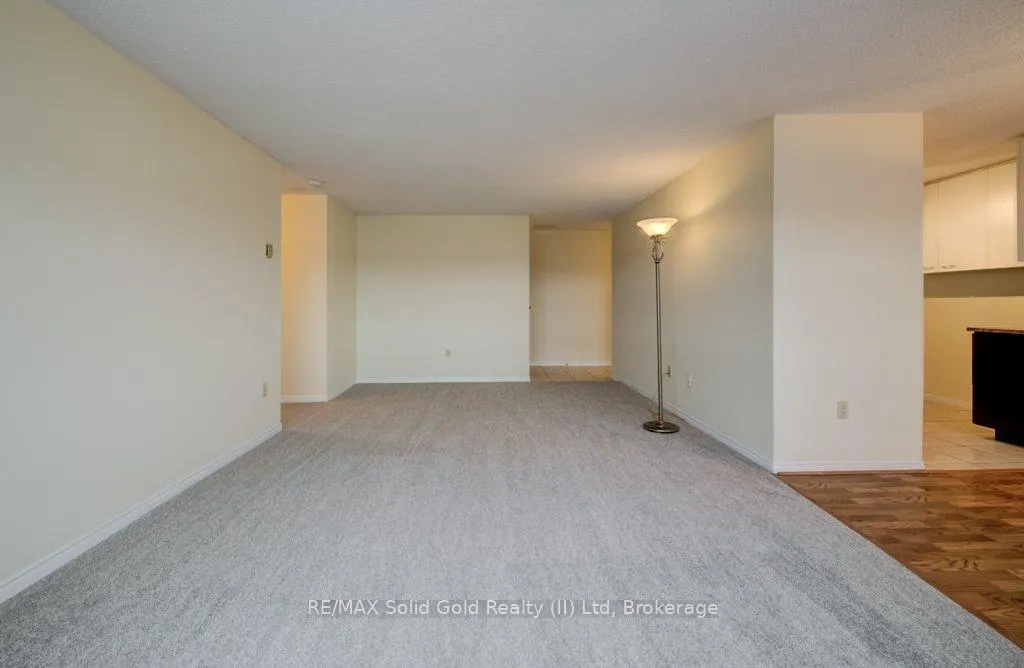 Photo 13 of Unit 1710, 55 Green Valley Drive, Kitchener — HOMEH