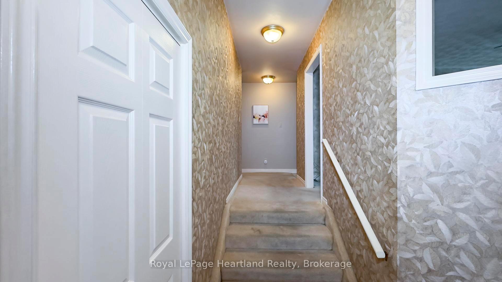 Photo 11 of 48 Lee Crescent, Goderich, Goderich (Town) — HOMEH