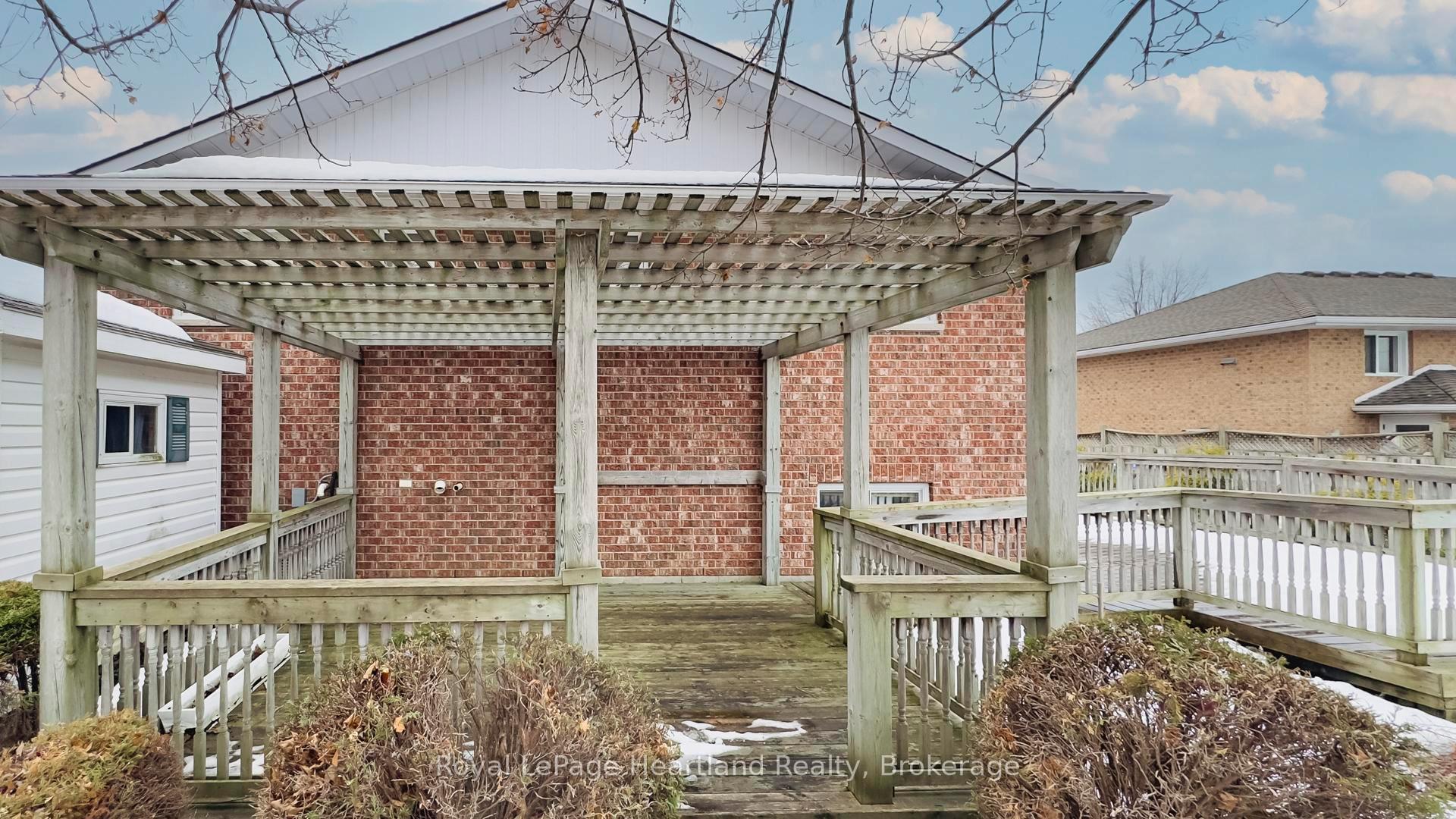 Photo 33 of 48 Lee Crescent, Goderich, Goderich (Town) — HOMEH
