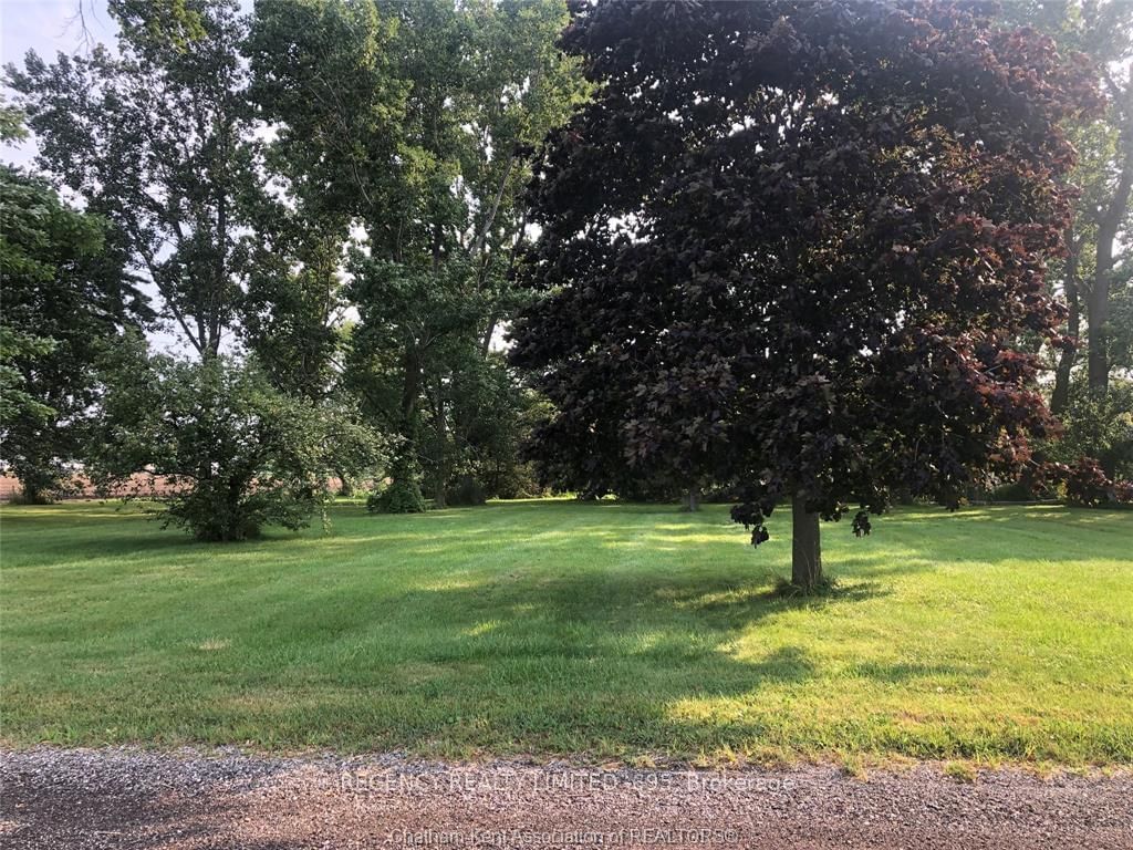 Photo 2 of 19 Henry St N, Chatham-Kent — HOMEH