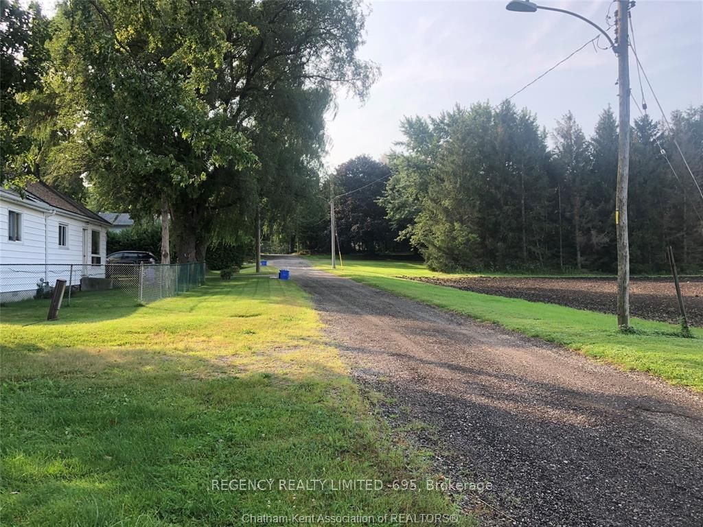 Photo 4 of 19 Henry St N, Chatham-Kent — HOMEH