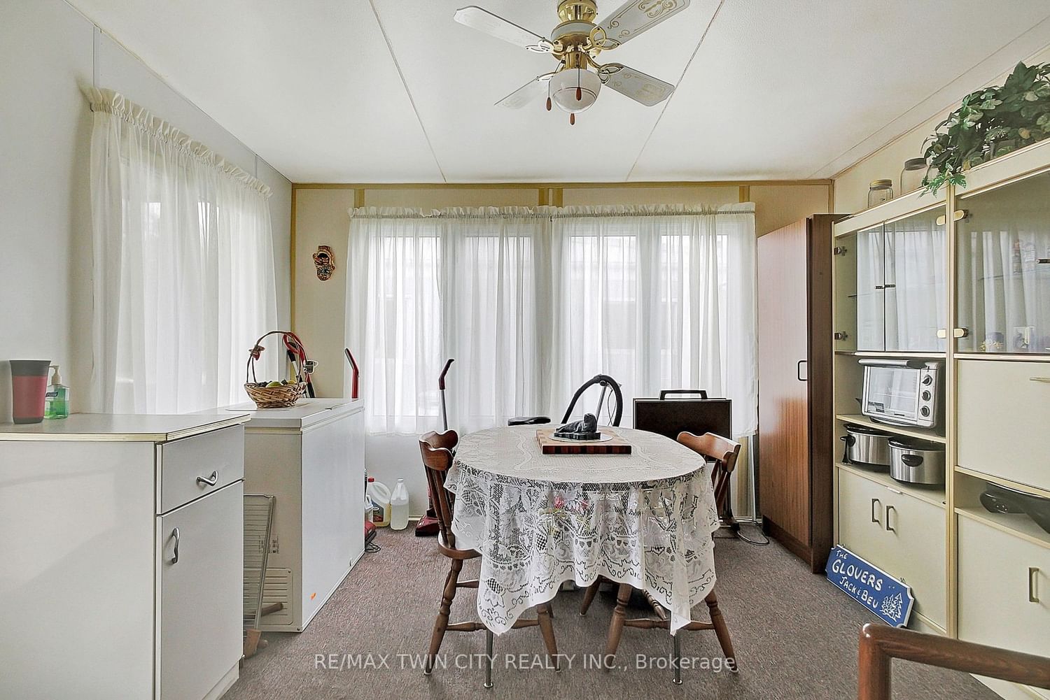 Photo 3 of Unit 8, 1429 Sheffield Rd, Hamilton, Rural Flamborough — HOMEH