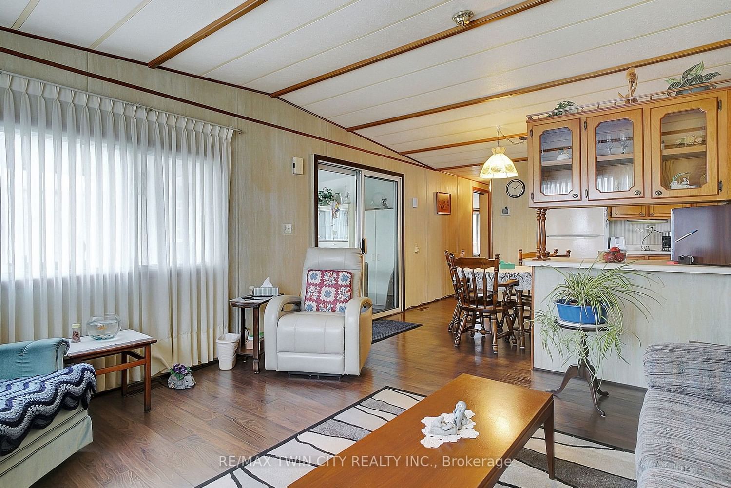 Photo 9 of Unit 8, 1429 Sheffield Rd, Hamilton, Rural Flamborough — HOMEH