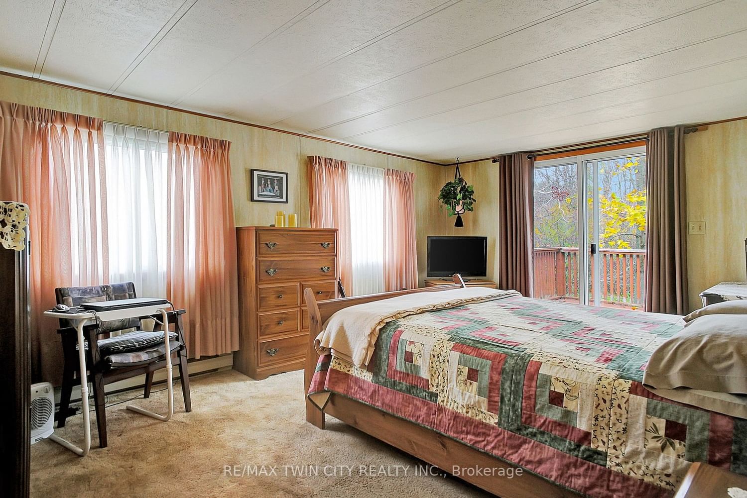 Photo 10 of Unit 8, 1429 Sheffield Rd, Hamilton, Rural Flamborough — HOMEH